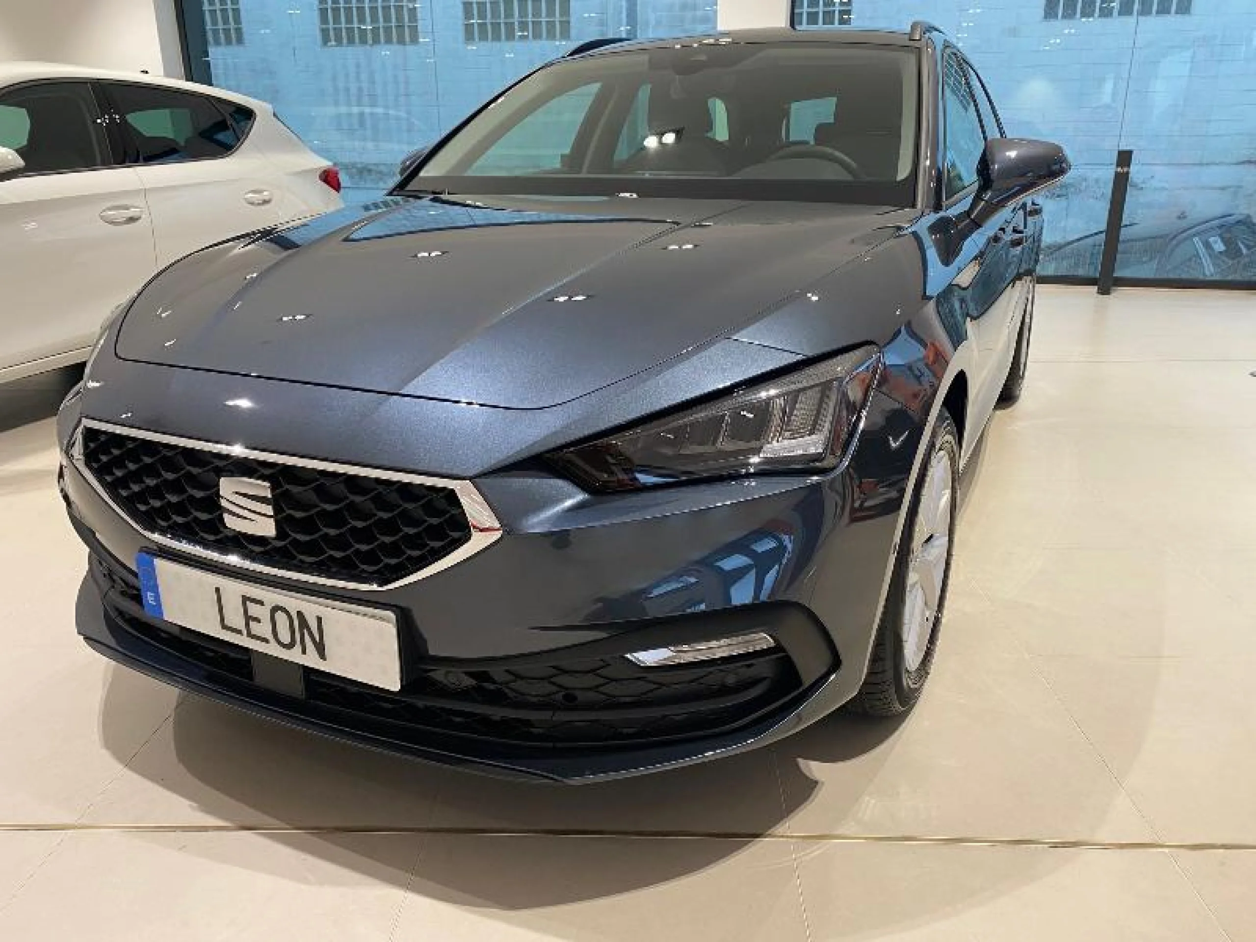 SEAT NUEVO LEON SP 1.0 TSI 81KW S&S STYLE XL - Foto 1