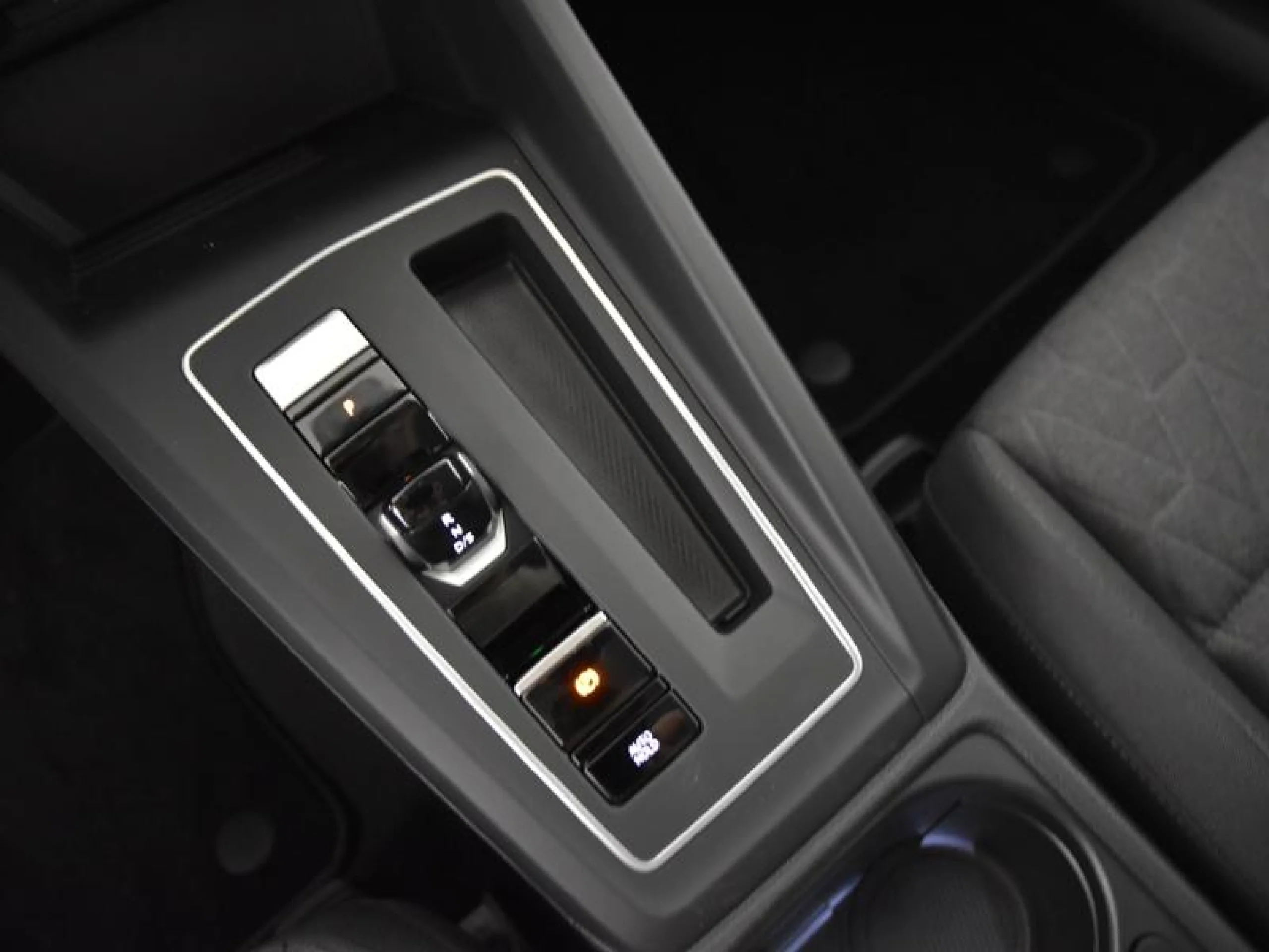 VOLKSWAGEN GOLF GOLF MATCH 1.5 TSI EHYBRID 110 KW (150 CV) / 80 KW (110 CV)  AUTOM TICO DSG 6 VEL. - Foto 10