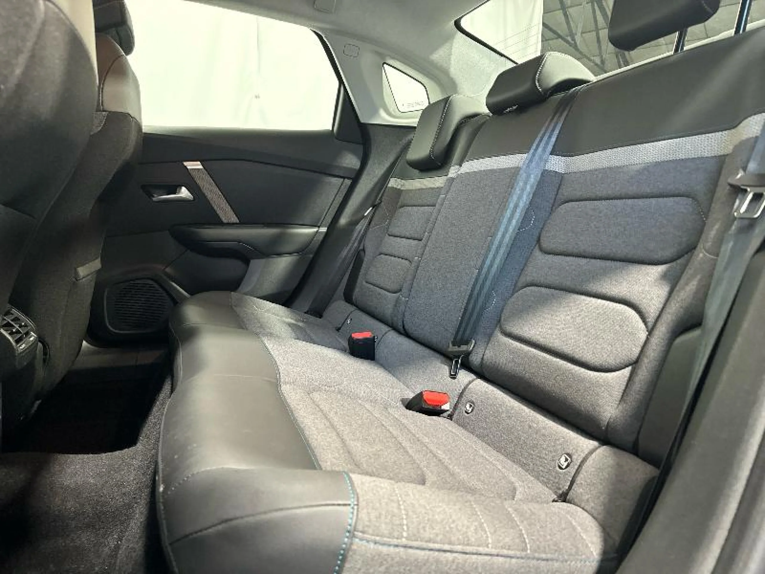 CITROEN C4 x PURETECH 130 S&S EAT8 PLUS - Foto 11