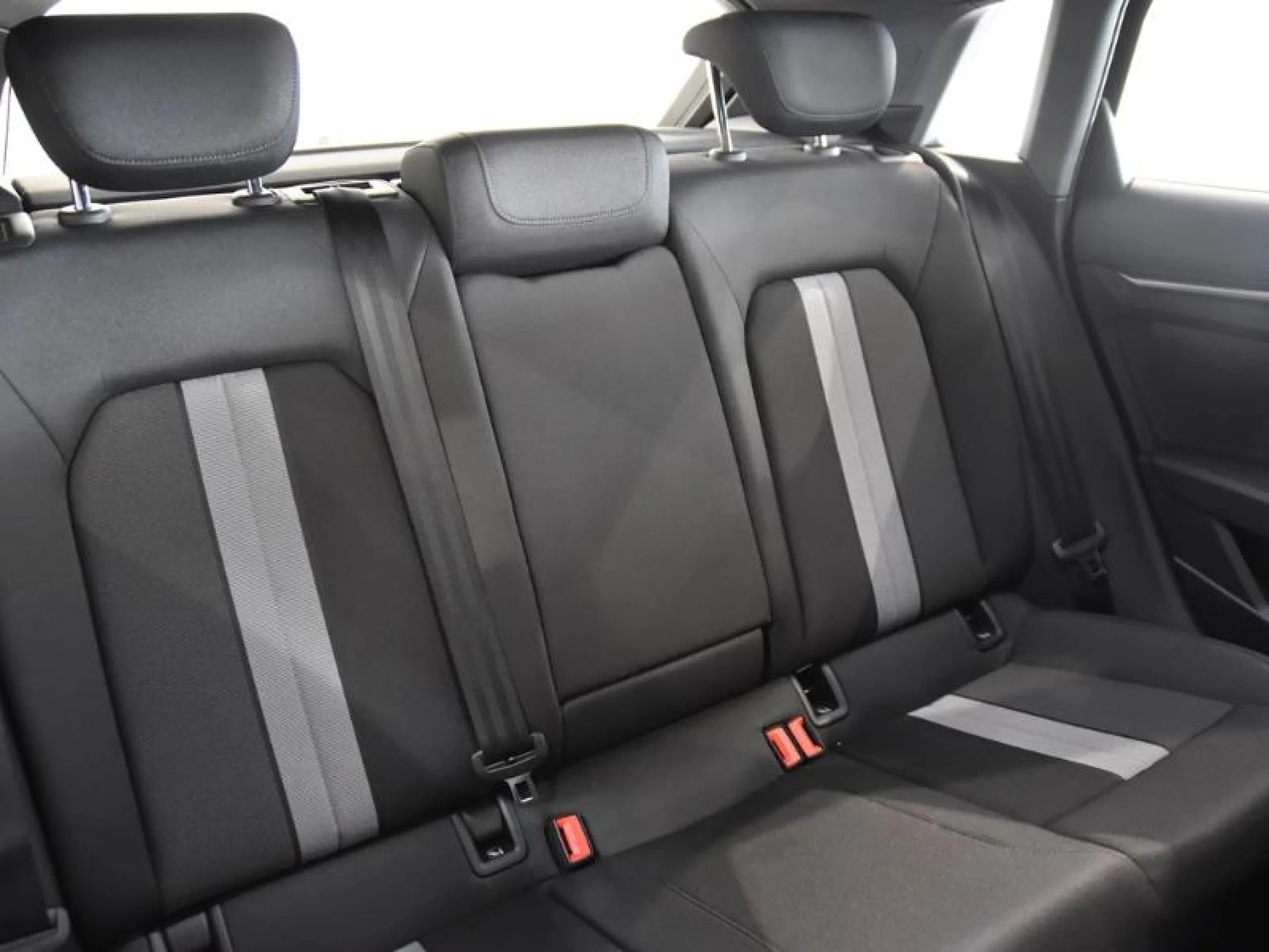 AUDI A3 SPORTBACK ADVANCED 40 TFSI E 150KW S TRO - Foto 6