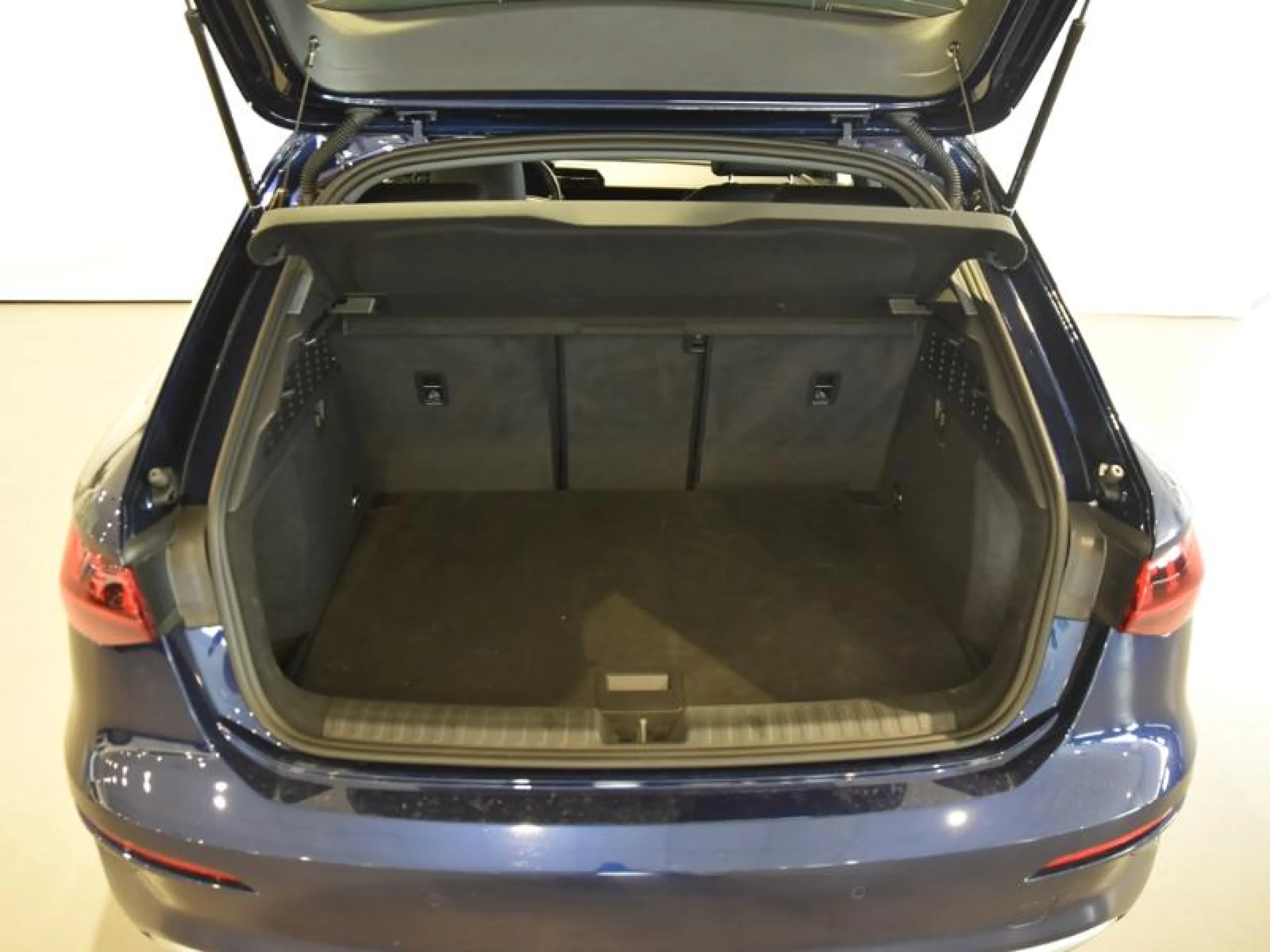 AUDI A3 SPORTBACK ADVANCED 40 TFSI E 150KW S TRO - Foto 7