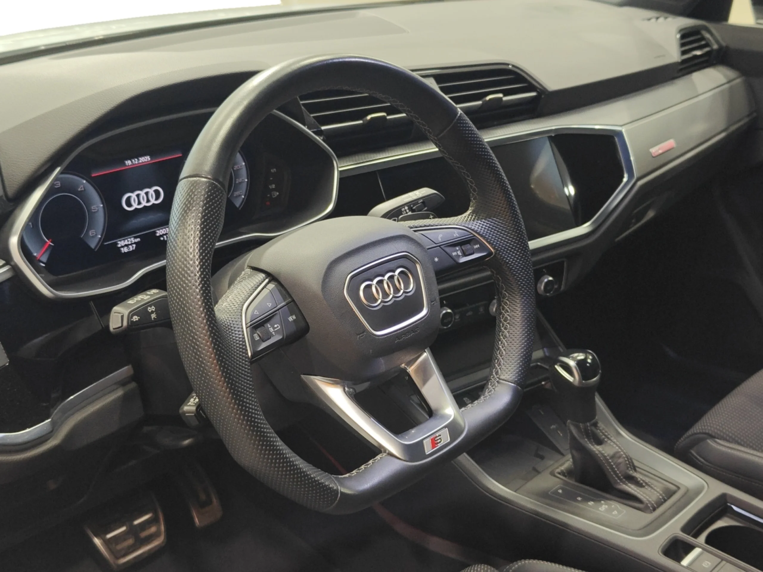 AUDI Q3 S LINE 35 TDI 110KW (150CV) S TRONIC - Foto 9