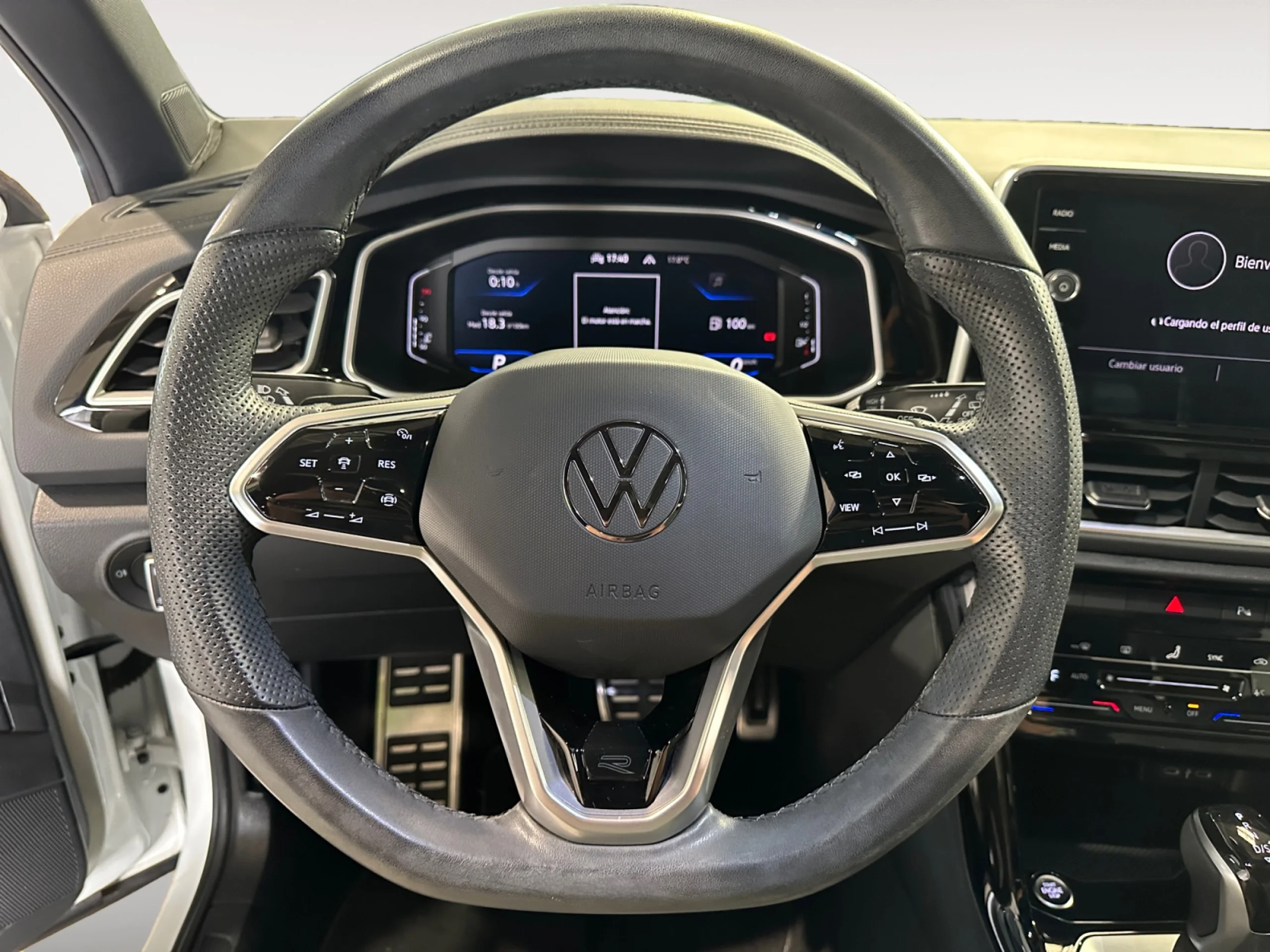 VOLKSWAGEN T ROC R LINE 1.5 TSI 110KW (150CV) DSG - Foto 11