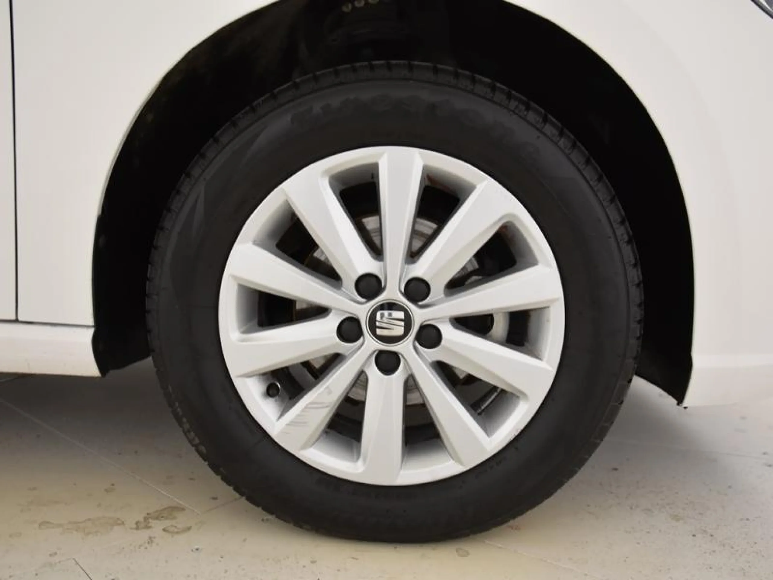 SEAT IBIZA 1.0 MPI 59KW (80CV) STYLE - Foto 8