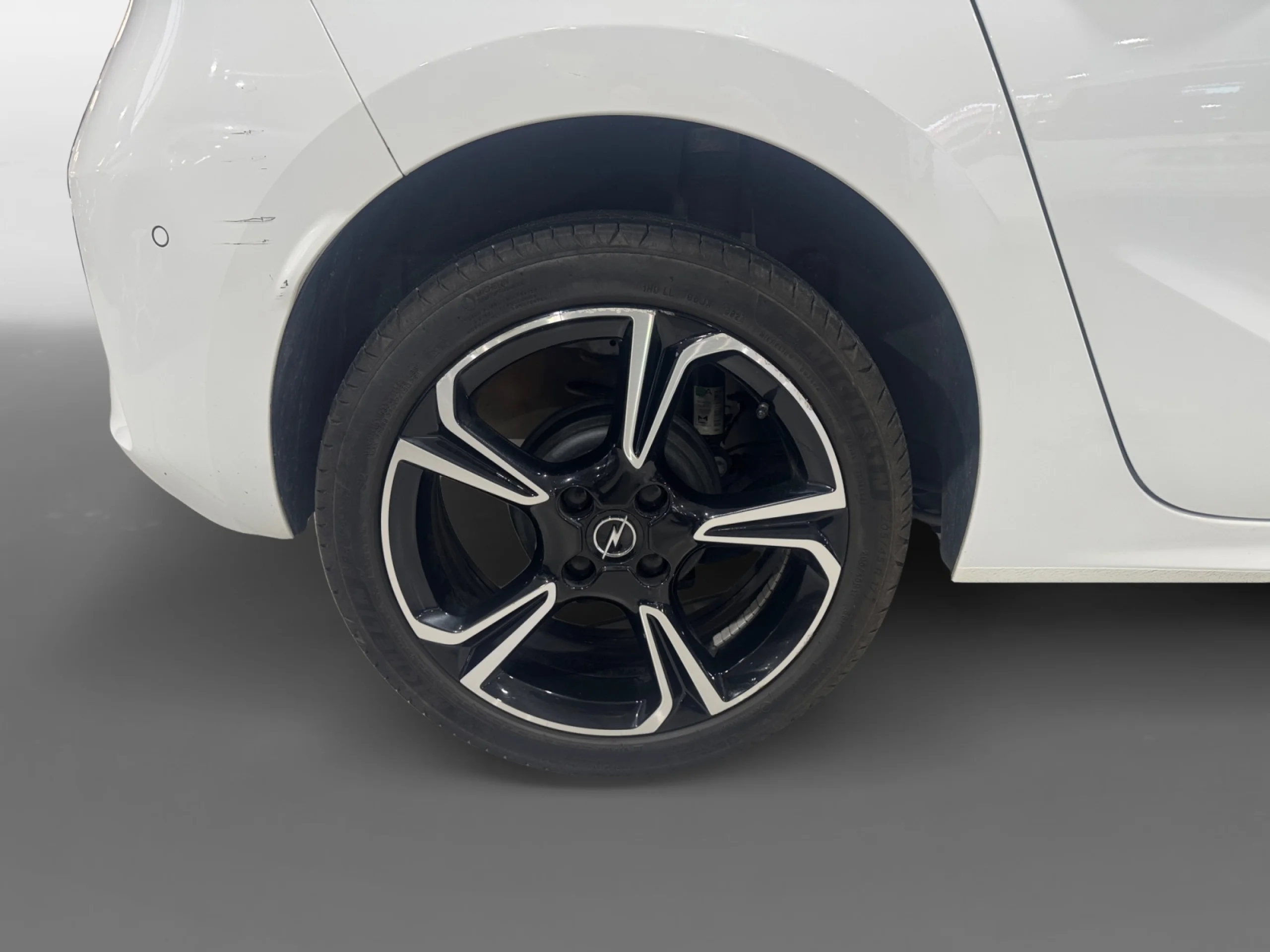 OPEL CORSA 1.2T XHL 74KW (100CV) GS - Foto 8