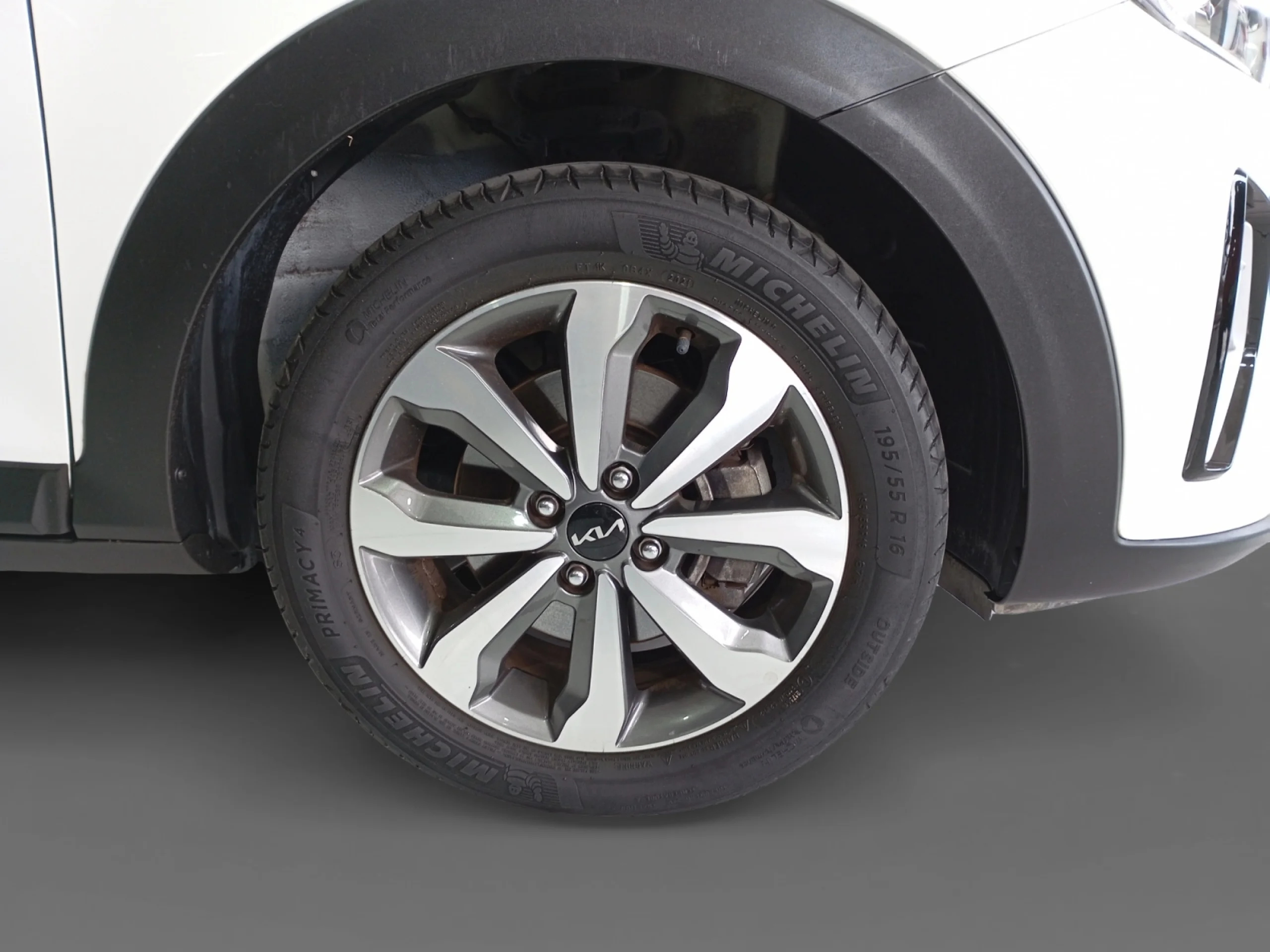 KIA STONIC 1.0 T GDI 88KW (120CV) MHEV IMT DRIVE - Foto 8