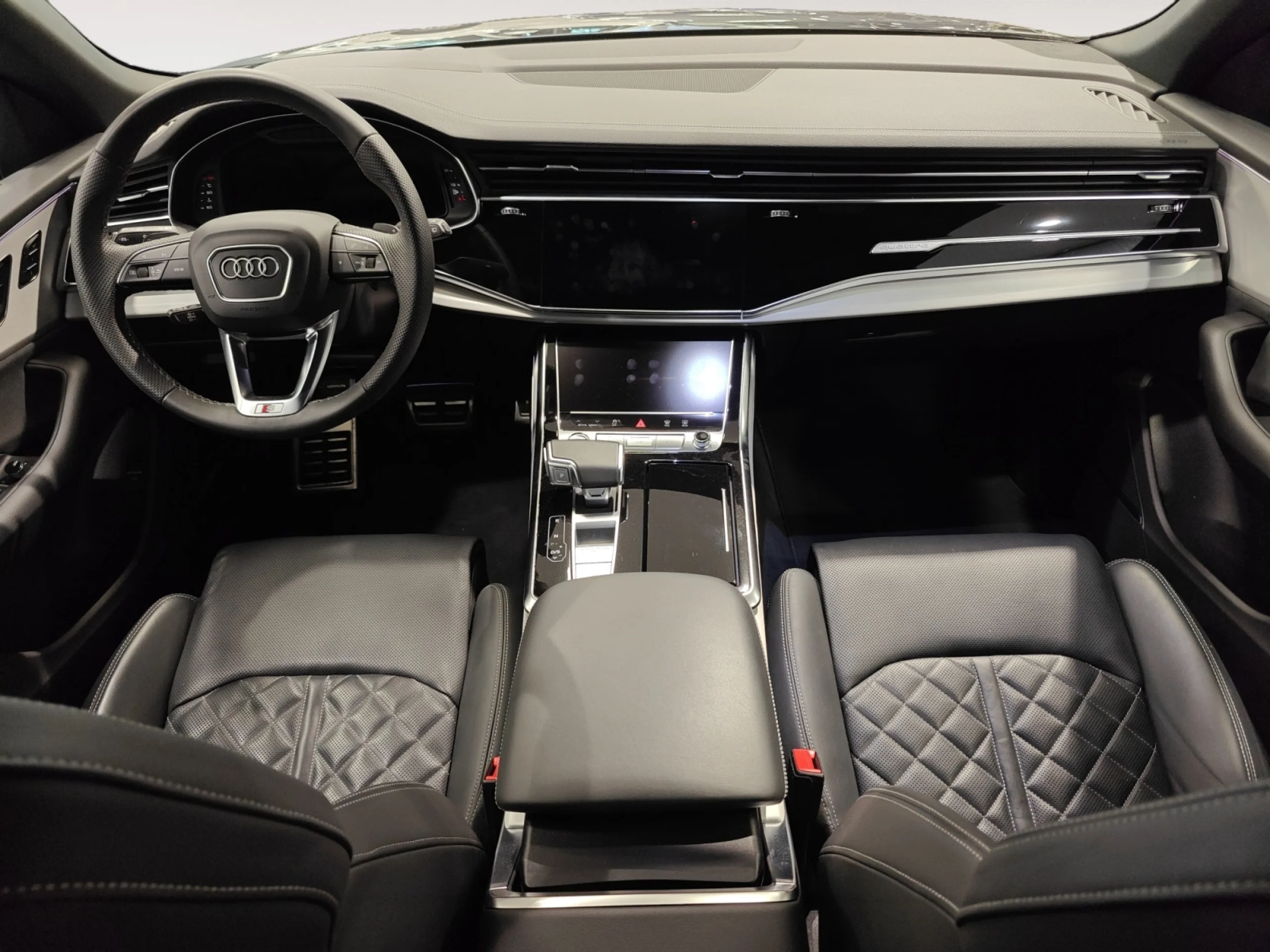 AUDI Q8 BLACK LINE 55 TFSI 250KW QUATTRO TIPTRON - Foto 4