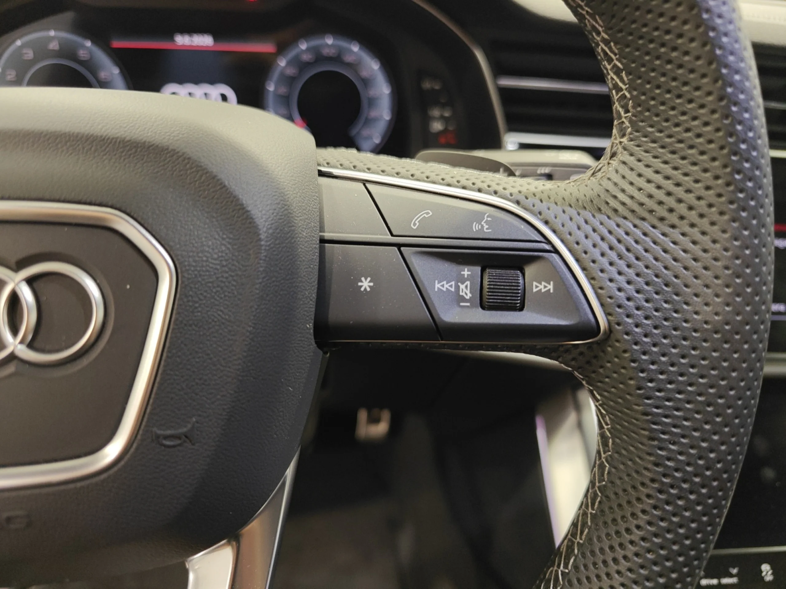 AUDI Q8 BLACK LINE 55 TFSI 250KW QUATTRO TIPTRON - Foto 10