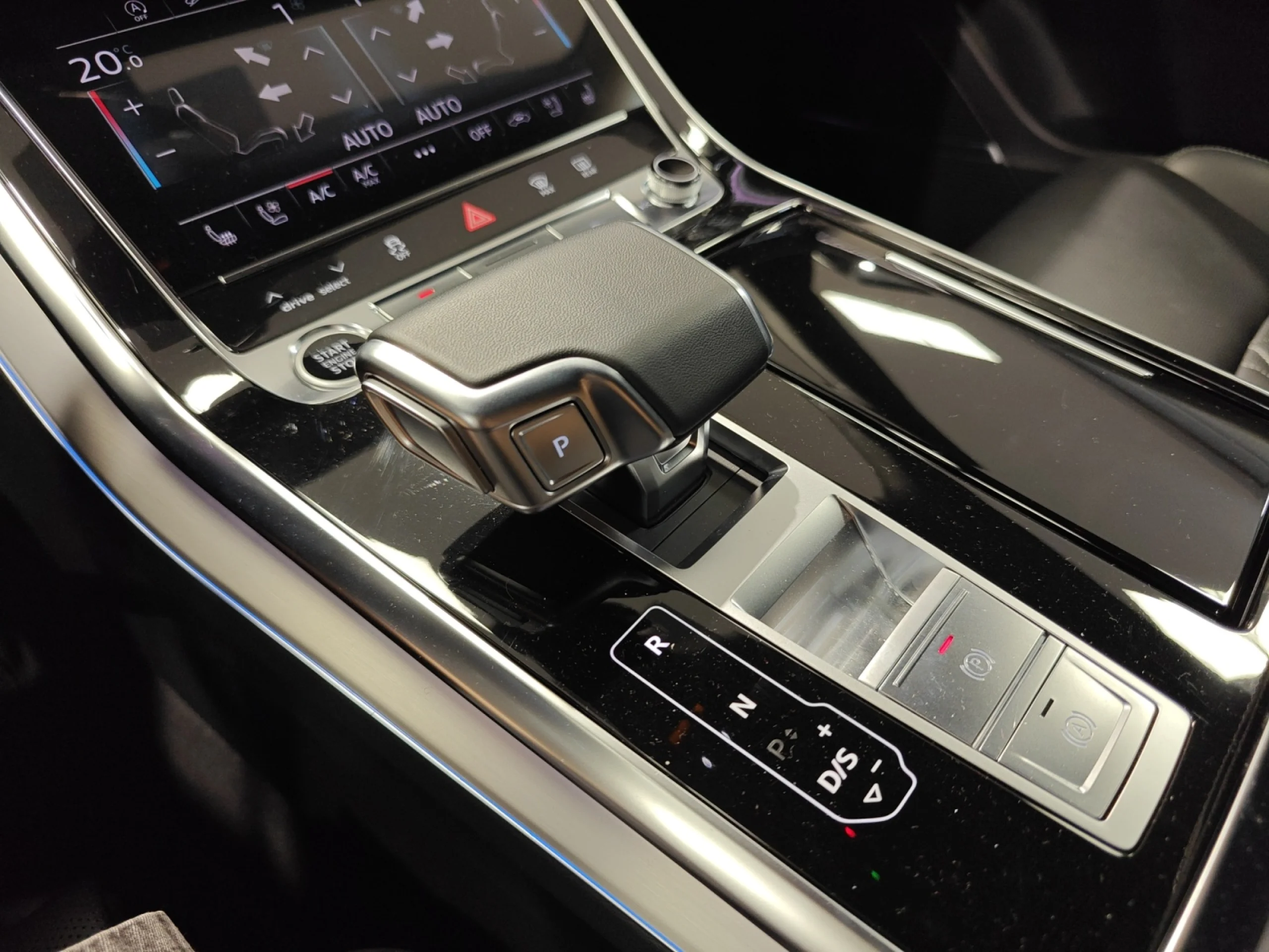 AUDI Q8 BLACK LINE 55 TFSI 250KW QUATTRO TIPTRON - Foto 17