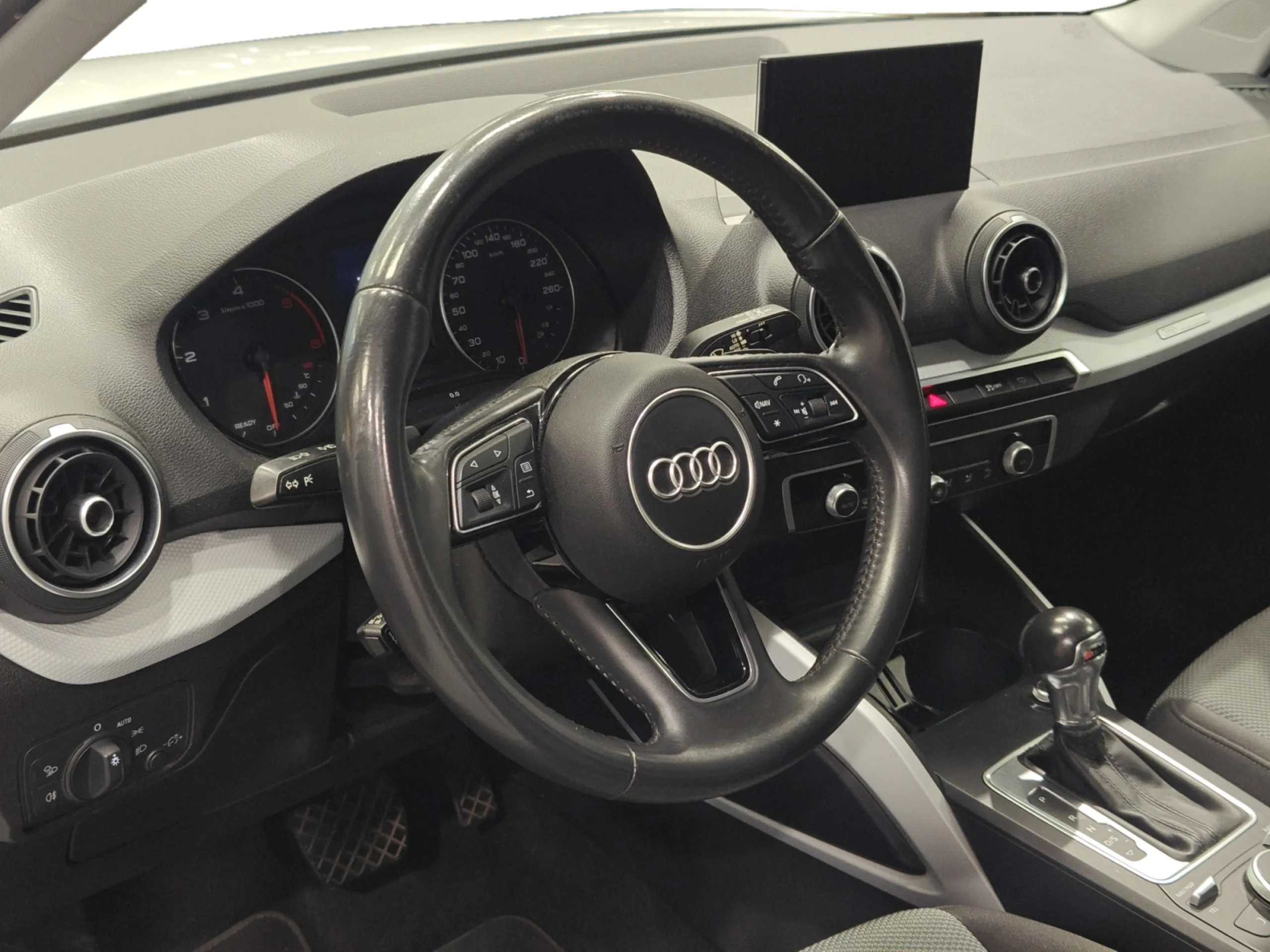 AUDI Q2 DESIGN 35 TDI 110KW (150CV) S TRONIC - Foto 9