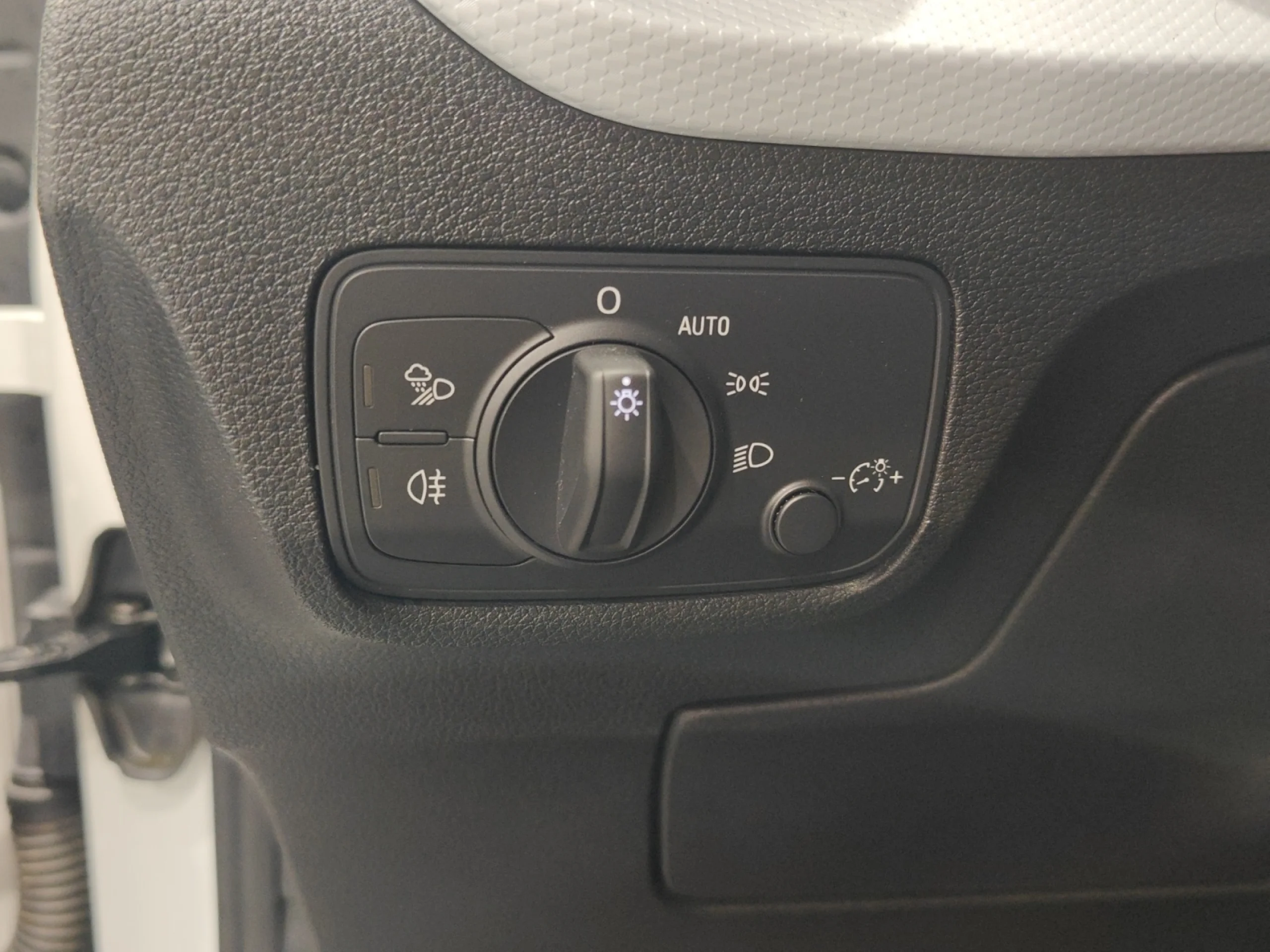 AUDI Q2 DESIGN 35 TDI 110KW (150CV) S TRONIC - Foto 12