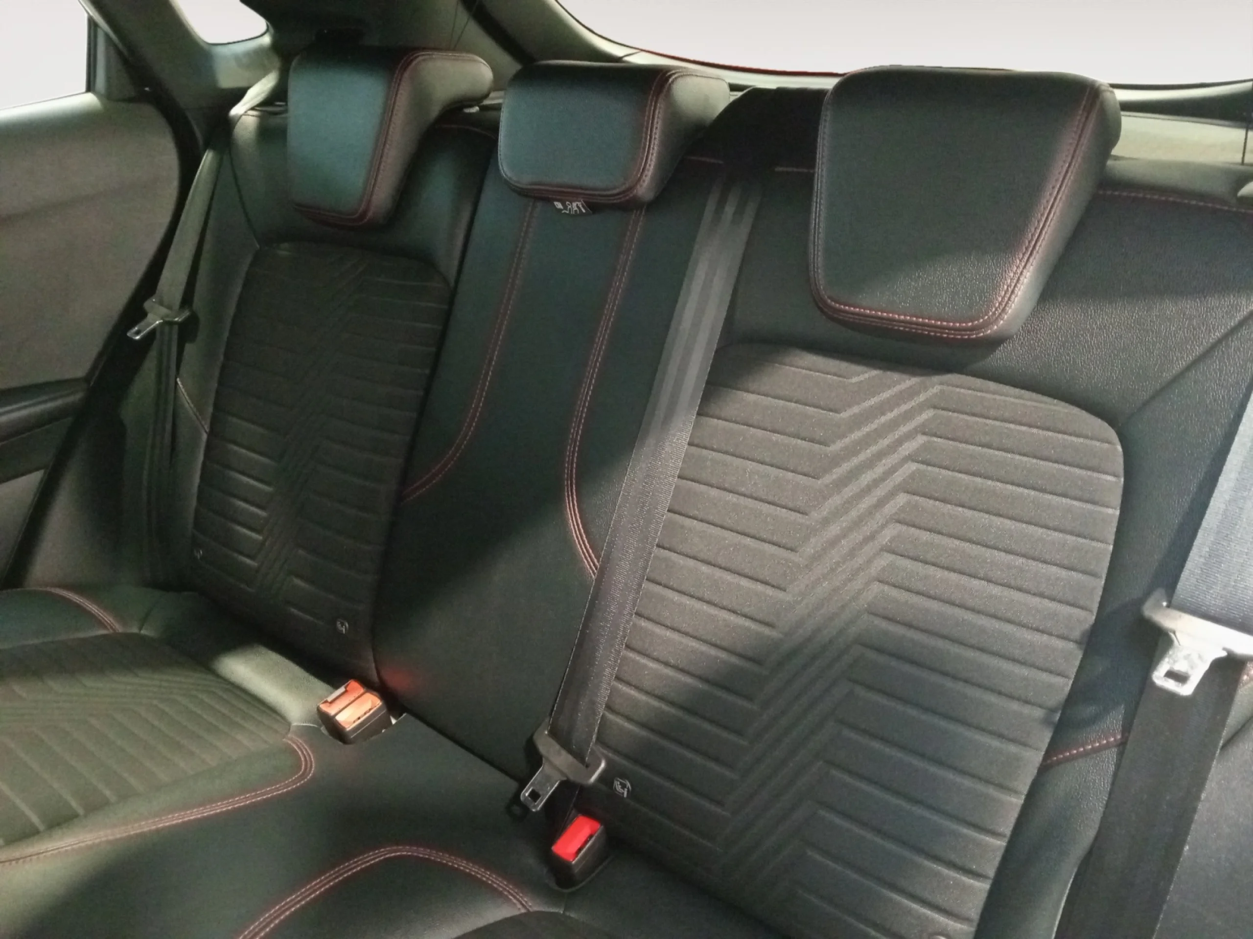 FORD PUMA 1.0 ECOBOOST 125CV ST LINE X MHEV - Foto 6