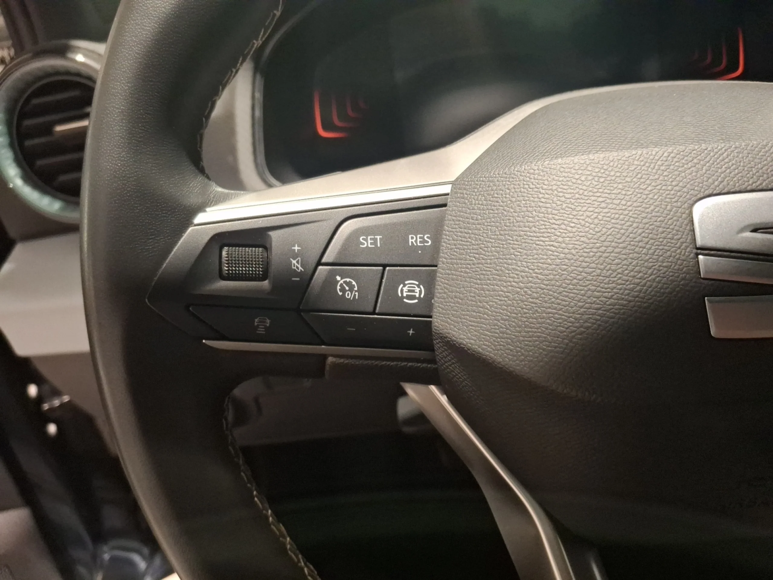 SEAT IBIZA 1.0 TSI 81KW (110CV) SPECIAL EDITION - Foto 11