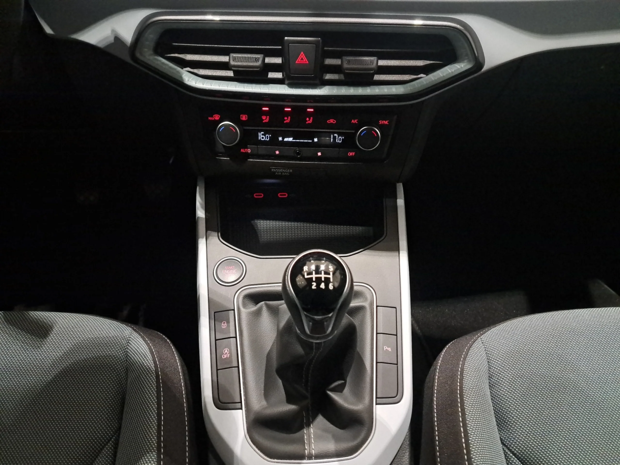 SEAT IBIZA 1.0 TSI 81KW (110CV) SPECIAL EDITION - Foto 10