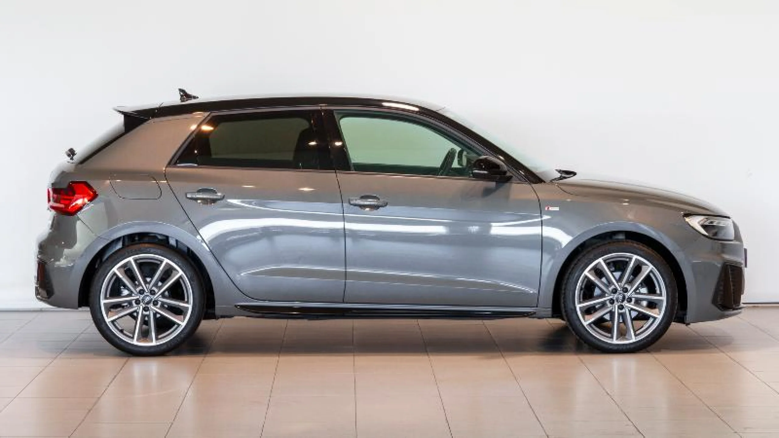 AUDI A1 SPORTBACK BLACK LINE 35 TFSI 110KW - Foto 3