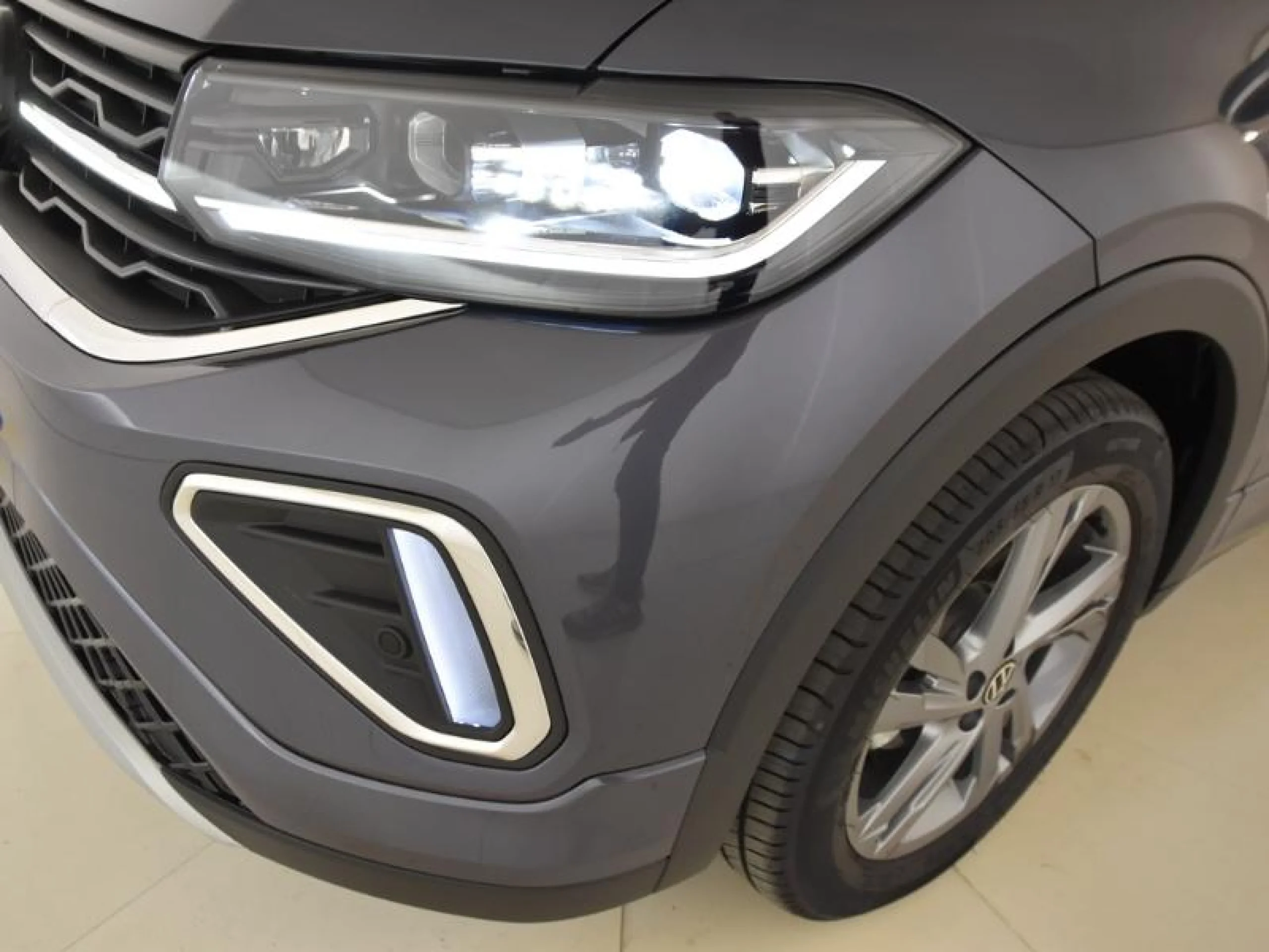 VOLKSWAGEN T CROSS T CROSS R LINE 1.0 TSI 85 KW (115 CV)  6 VEL. - Foto 18