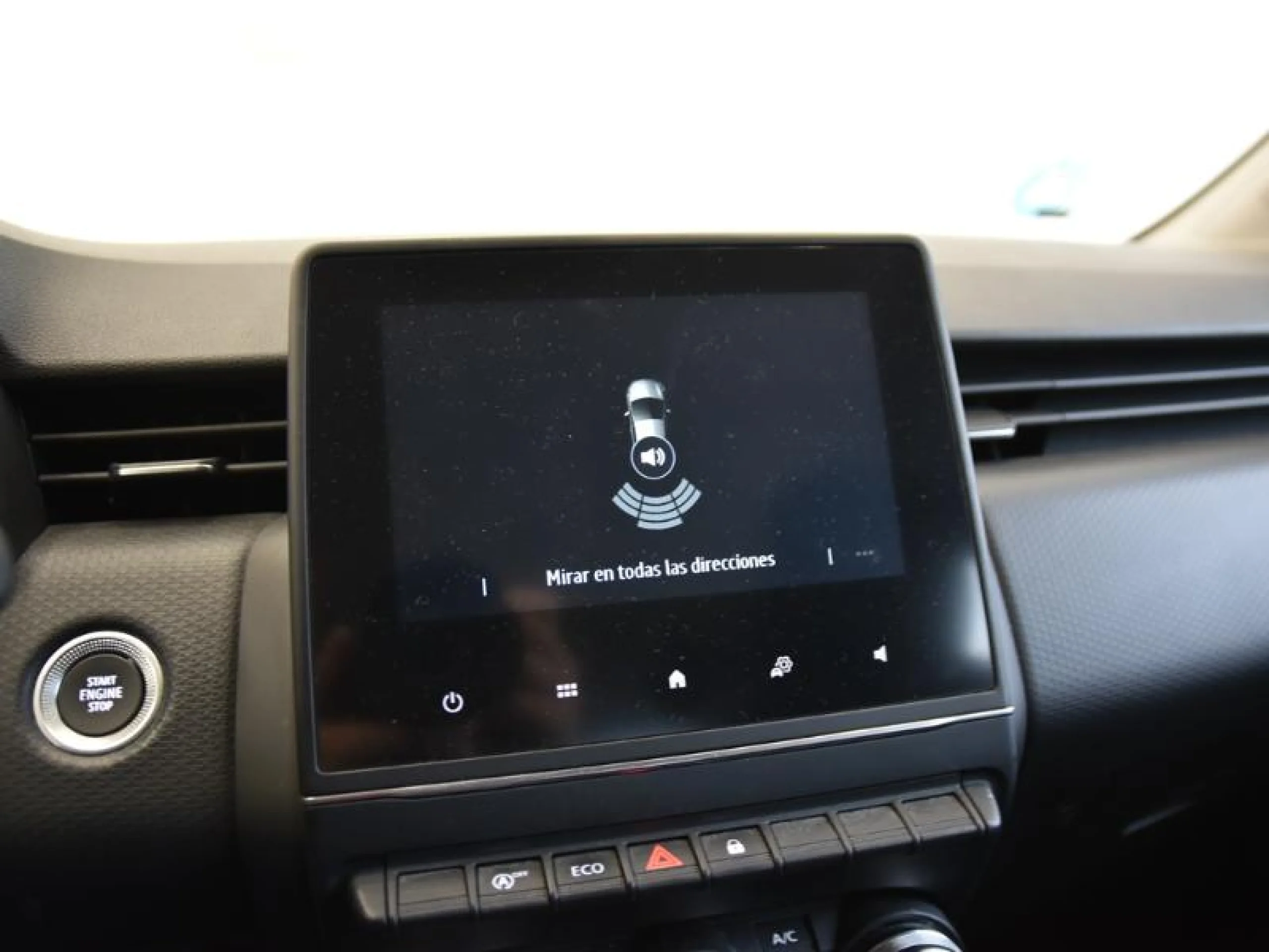 RENAULT CLIO ZEN TCE 67 KW (91CV) - Foto 11