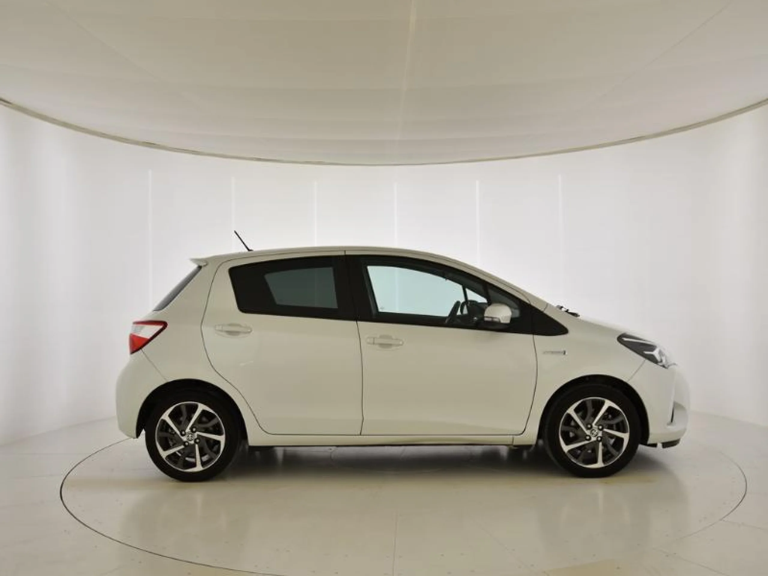 TOYOTA Yaris 1.5 100H ACTIVE TECH - Foto 3