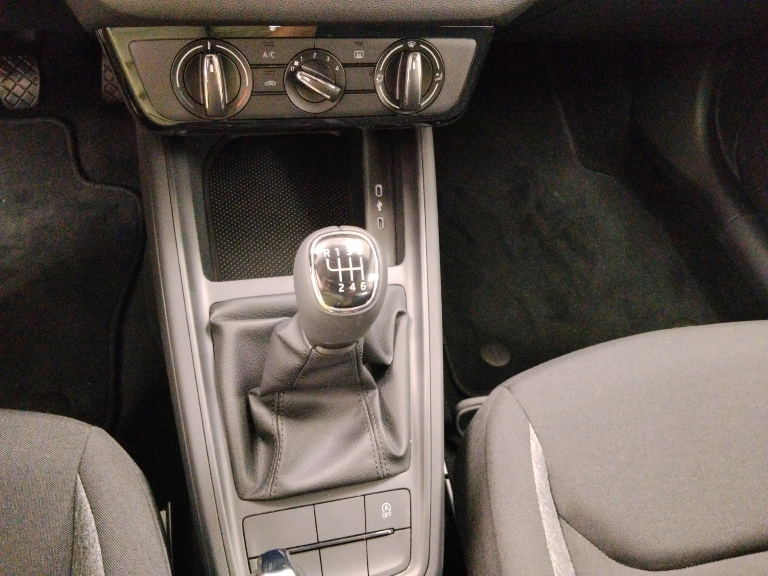 SKODA SCALA 1.0 TSI 85KW (115 CV) GO - Foto 17
