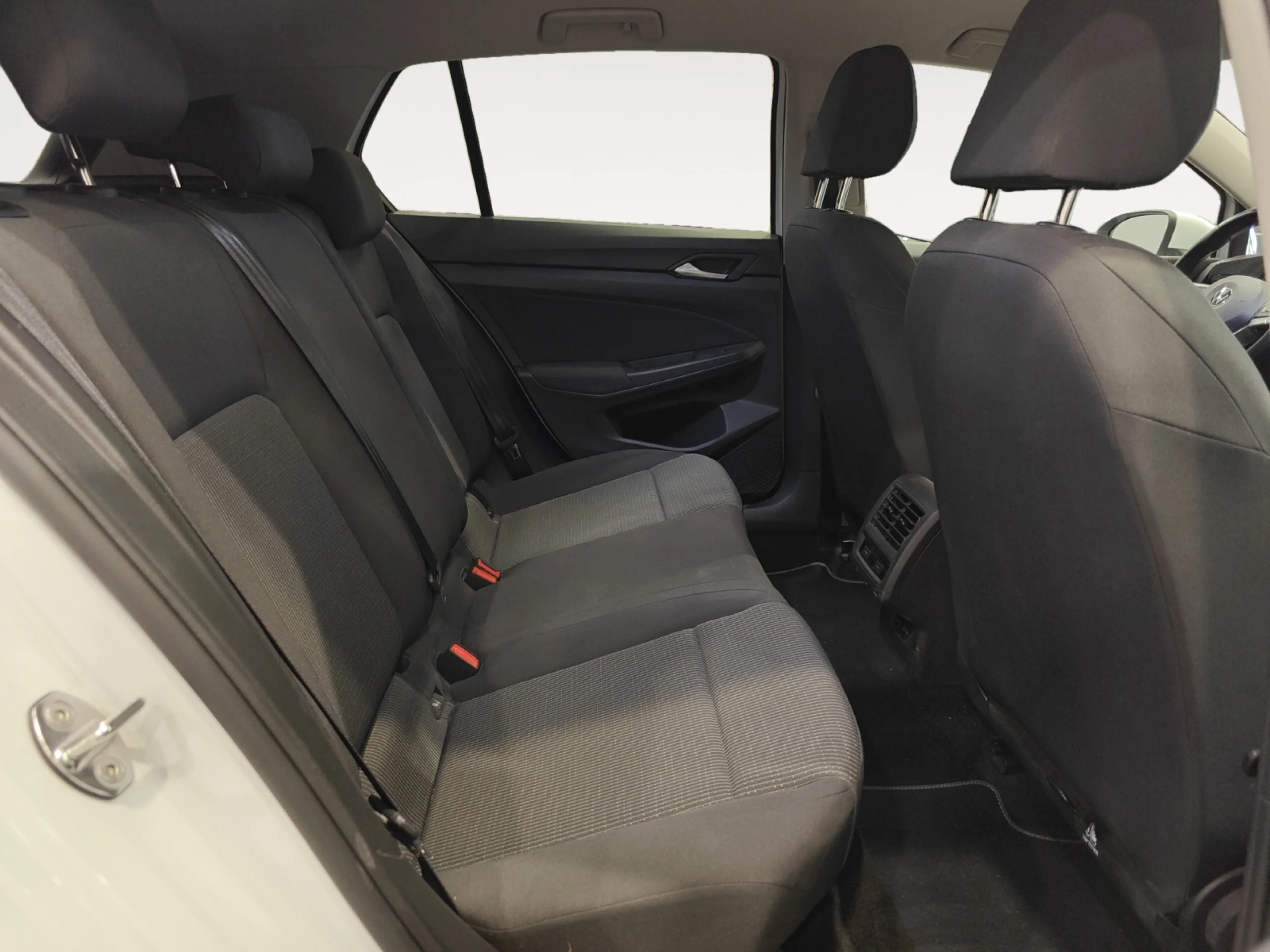VOLKSWAGEN GOLF 2.0 TDI 85KW (115CV) - Foto 6