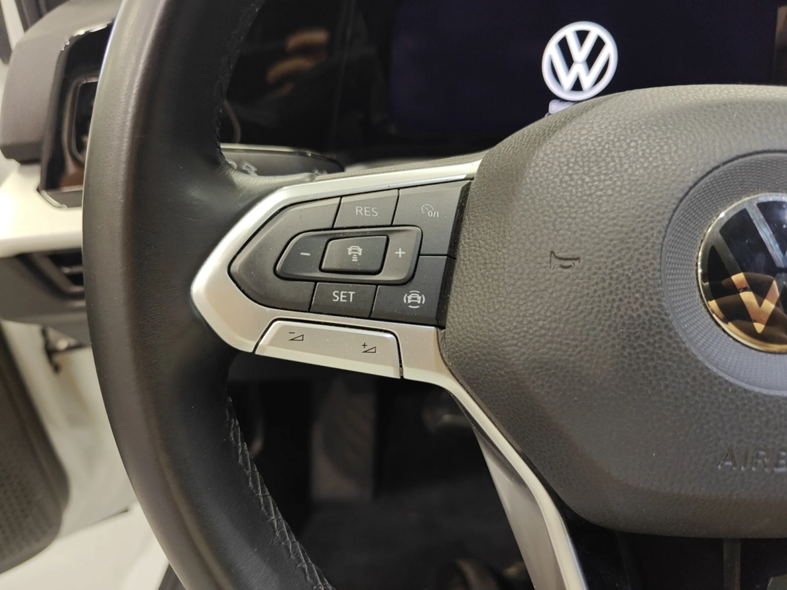 VOLKSWAGEN GOLF 2.0 TDI 85KW (115CV) - Foto 11