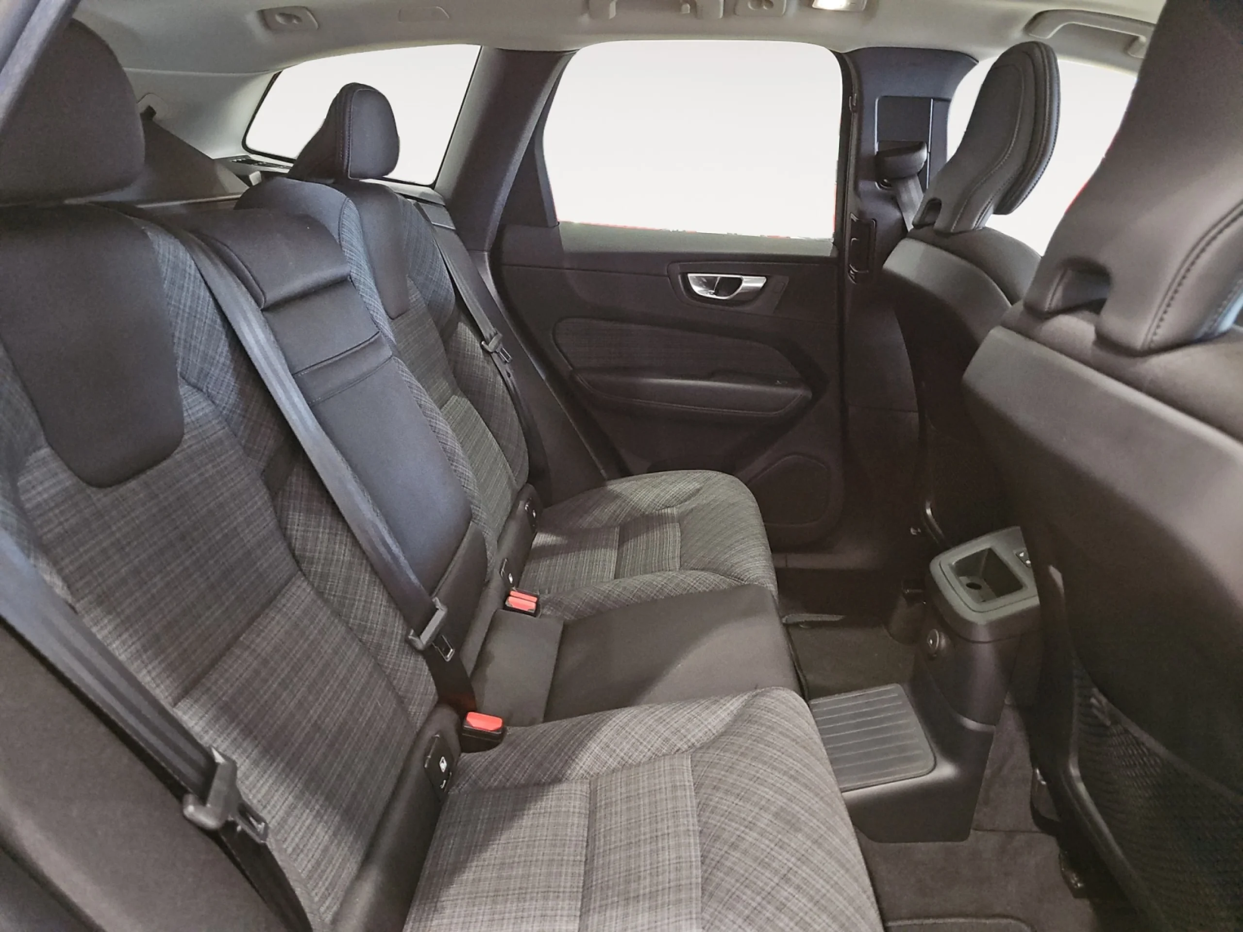 VOLVO XC60 2.0 T6 AWD RECHARGE CORE AUTO - Foto 6