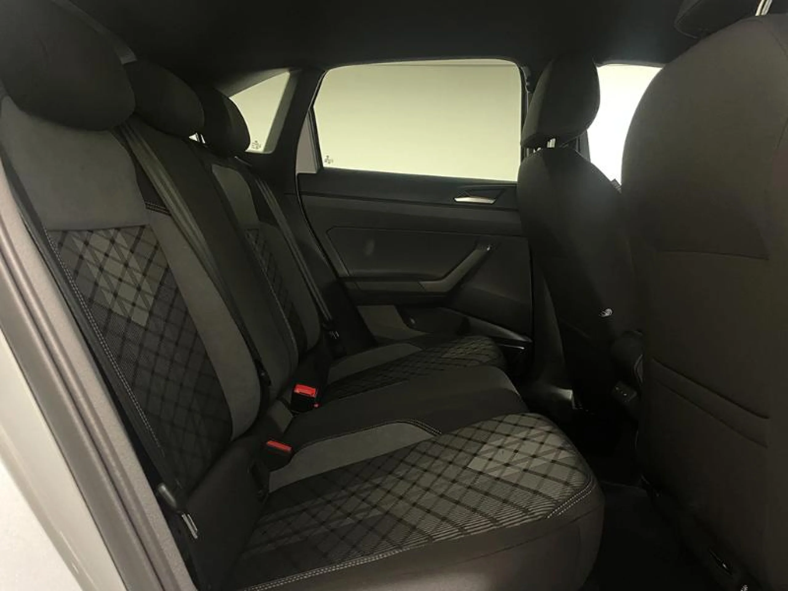 VOLKSWAGEN TAIGO R LINE 1.0 TSI 81KW (110CV) - Foto 6