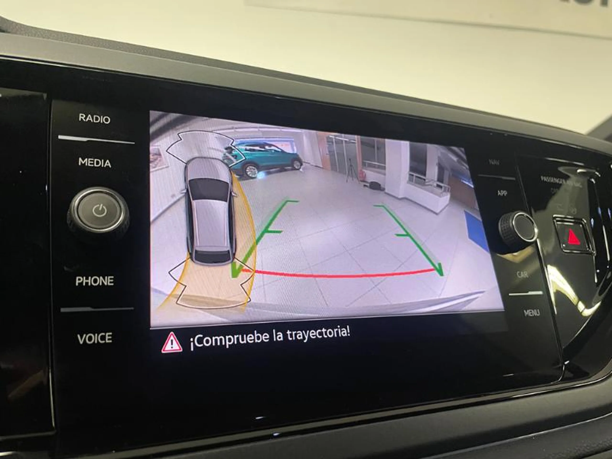 VOLKSWAGEN TAIGO R LINE 1.0 TSI 81KW (110CV) - Foto 9