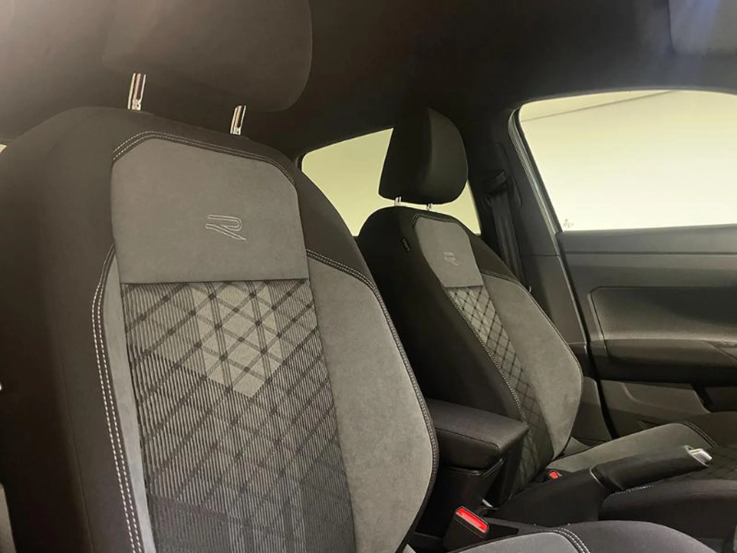 VOLKSWAGEN TAIGO R LINE 1.0 TSI 81KW (110CV) - Foto 10