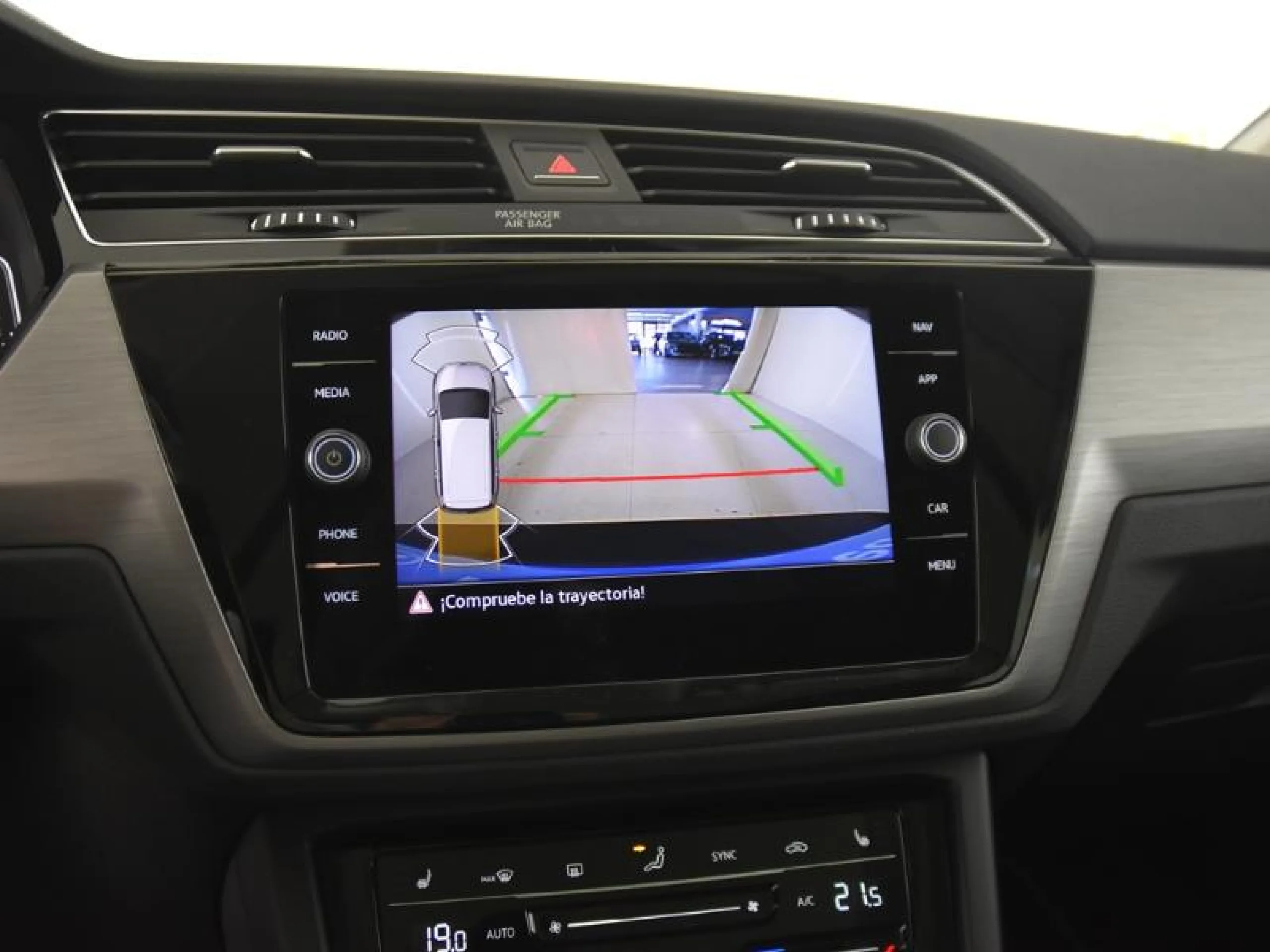 VOLKSWAGEN TOURAN TOURAN M S 2.0 TDI 110 KW (150 CV)  AUTOM TICO DSG 7 VEL. - Foto 17