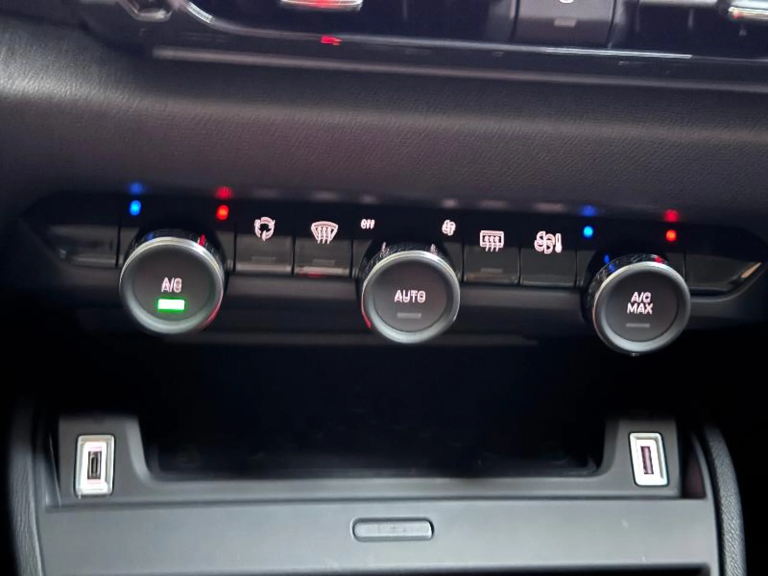 CITROEN Ë C4 Ë C4 ELÉCTRICO 115KW 54KWH MAX - Foto 16