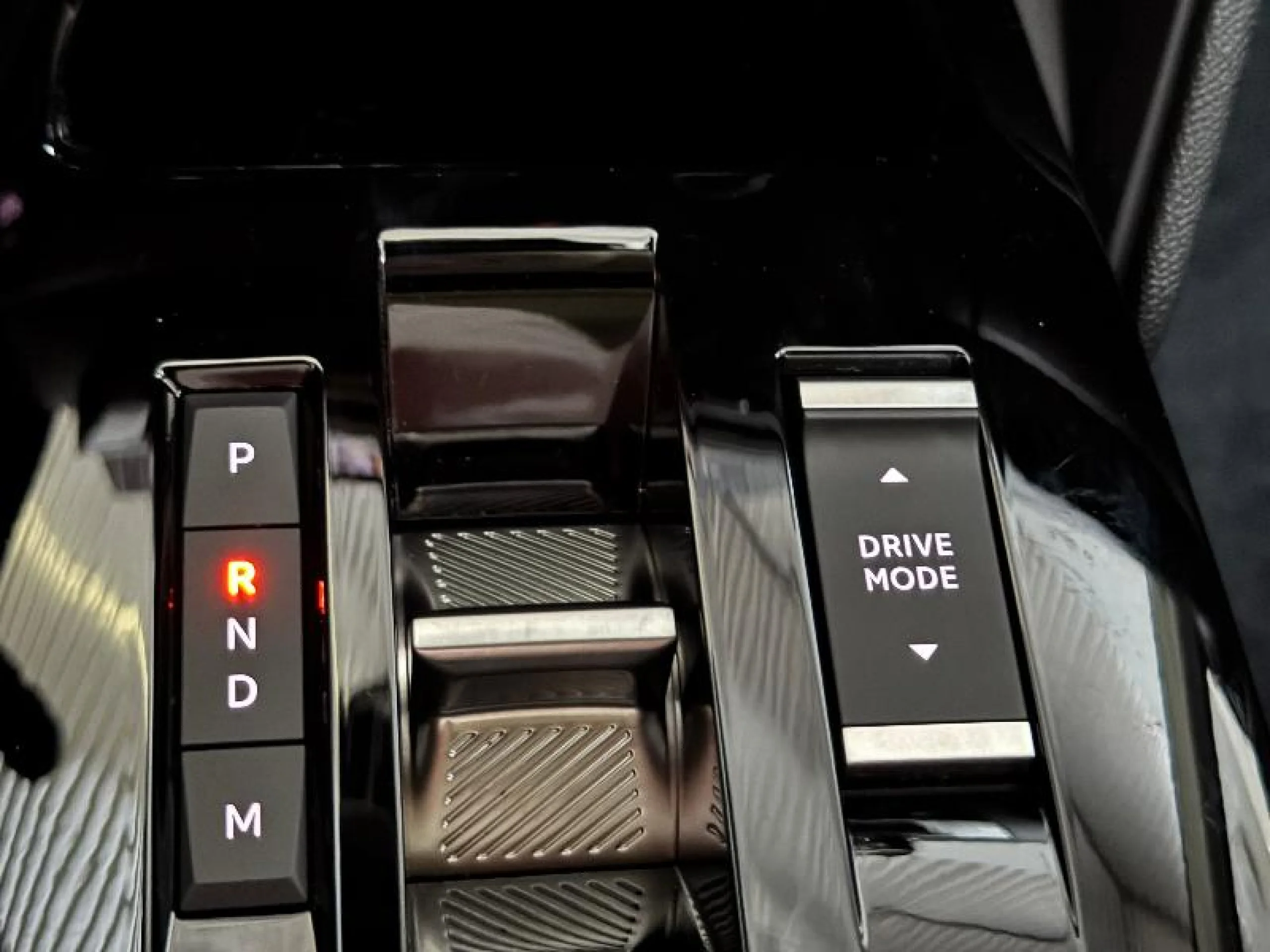 CITROEN Ë C4 Ë C4 ELÉCTRICO 115KW 54KWH MAX - Foto 17