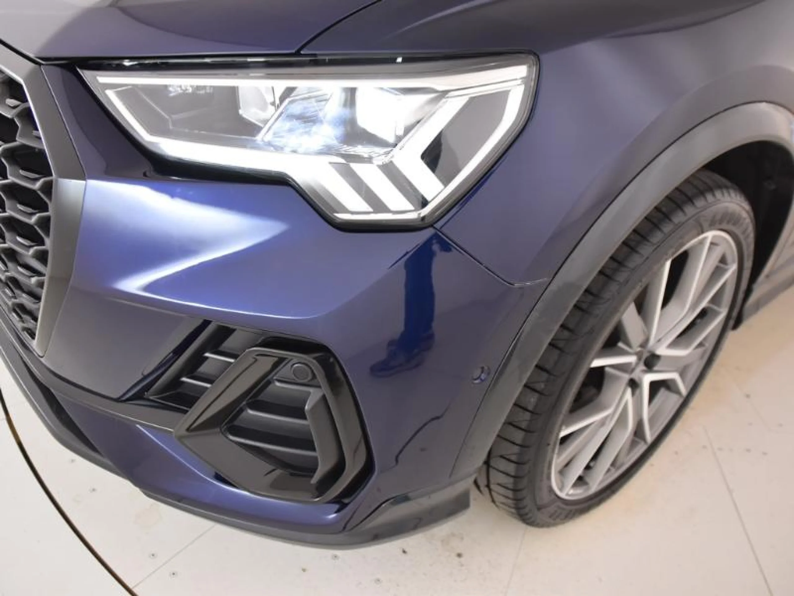 AUDI Q3 SPORTBACK BLACK LINE 35 TDI 110KW (150CV) S TRONIC - Foto 17