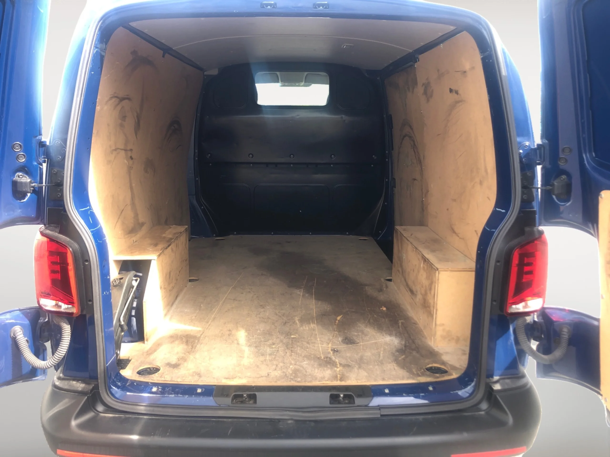 VW COMERCIALES Transporter TRANSPORTER 6.1  FURG N DEEP BLUE BATALLA CORTA 2.0 TDI 81 KW (110 CV) 5 VEL. 2.800 - Foto 7