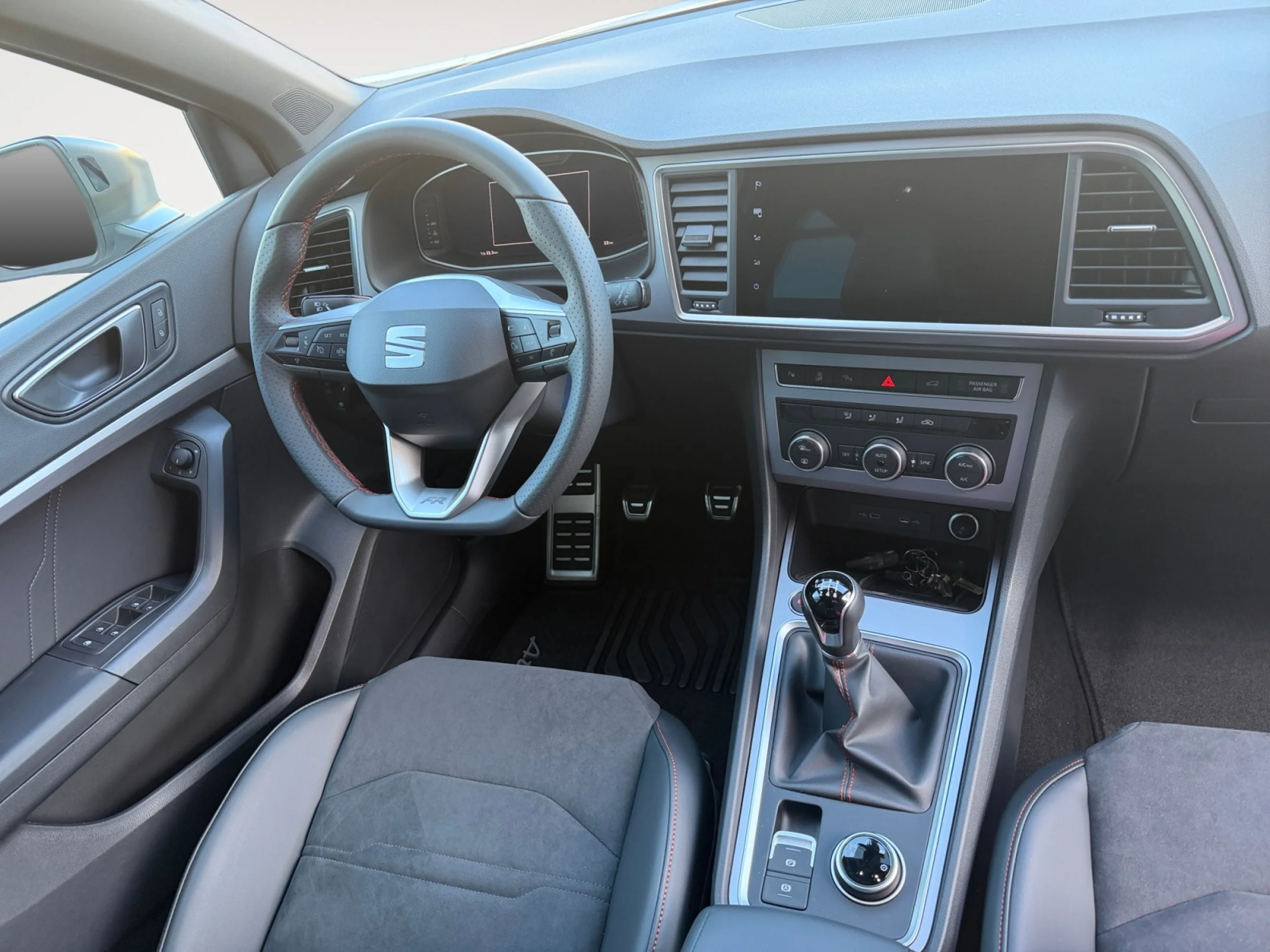 SEAT ATECA 1.5 TSI 110KW (150CV) ST&SP FR 2026 - Foto 4