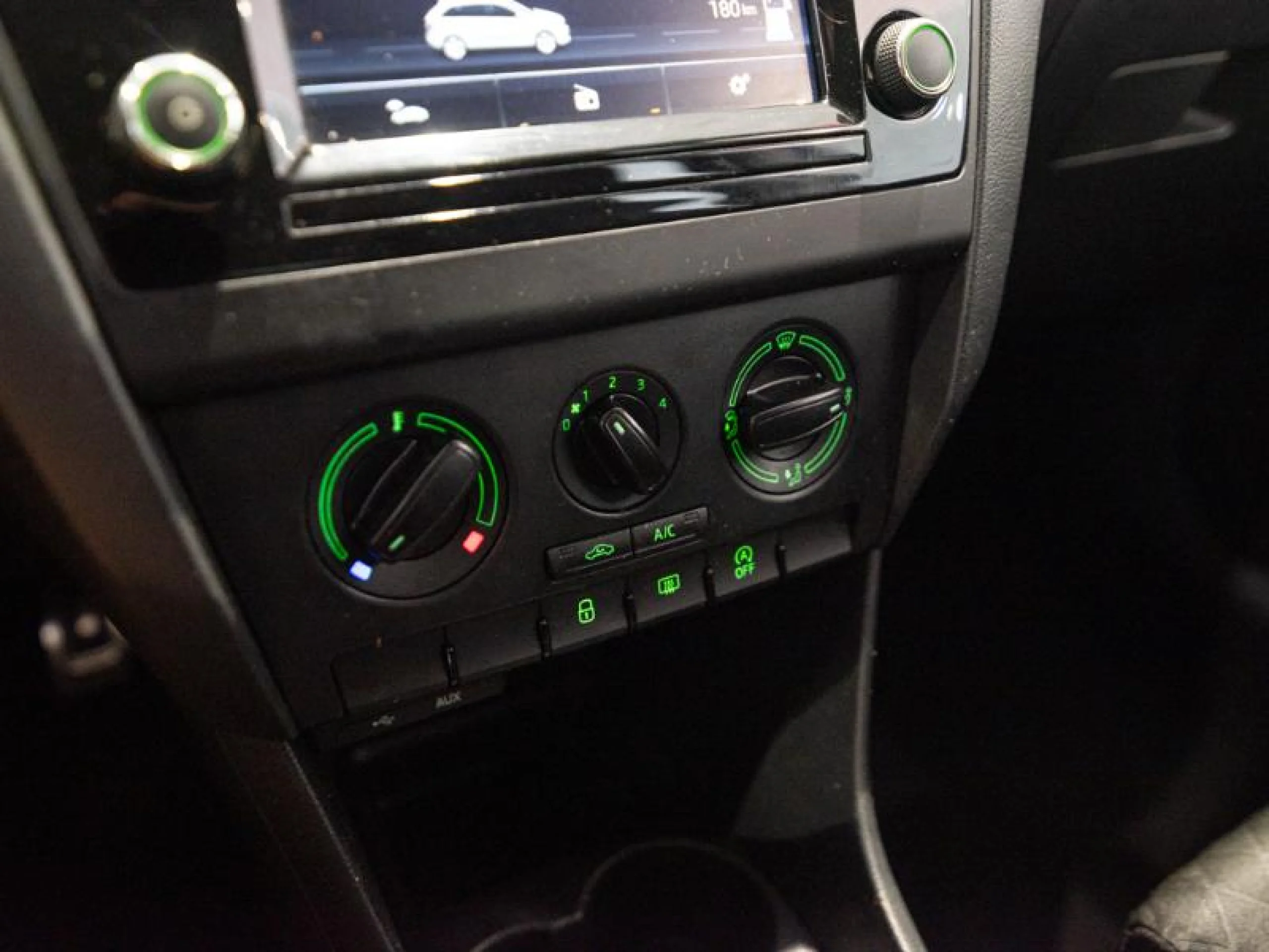 SKODA Rapid 1.2 TSI 90CV AMBITION - Foto 12