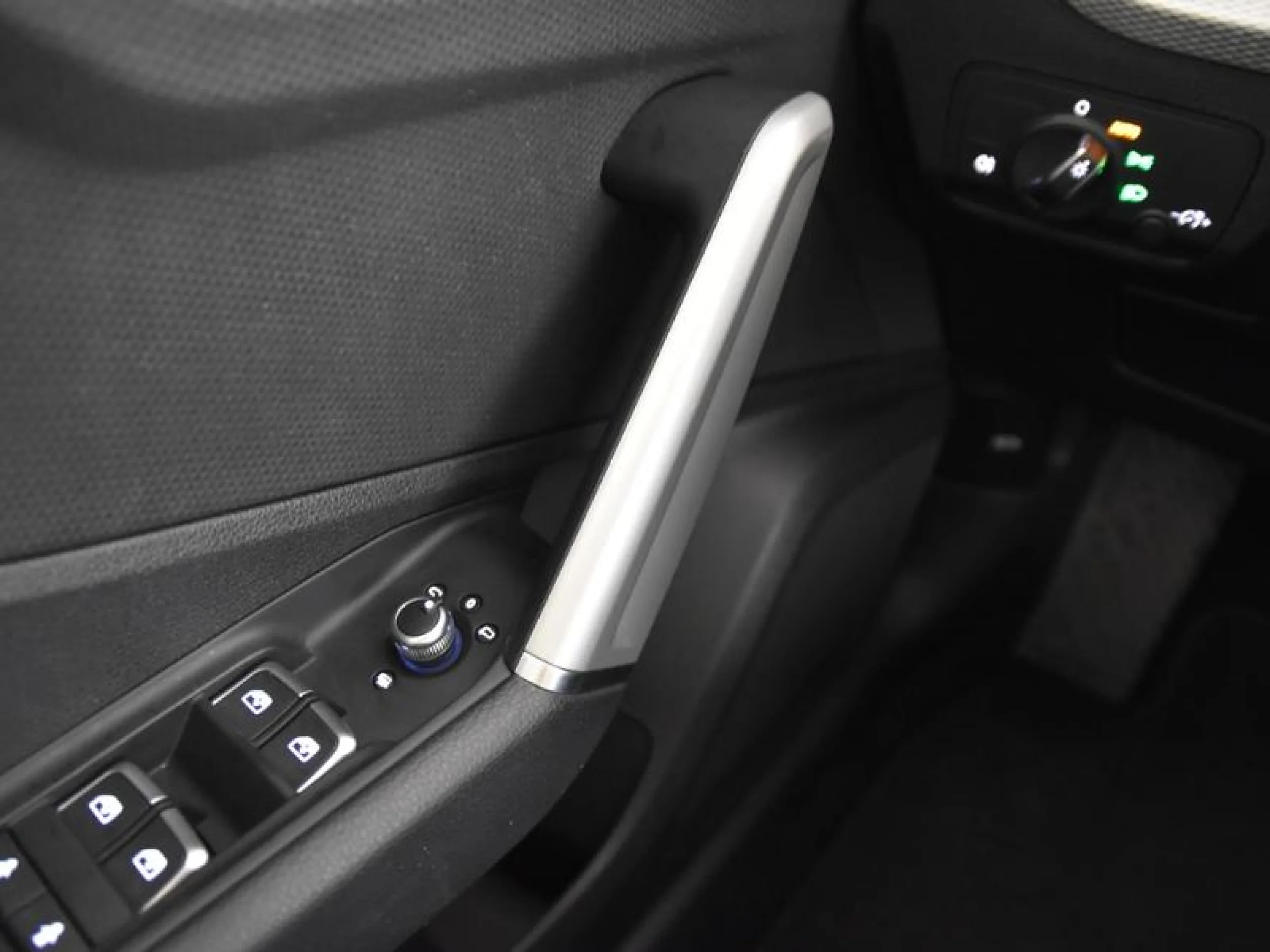 AUDI Q2 ADRENALIN 30 TDI 85KW (116CV) - Foto 18