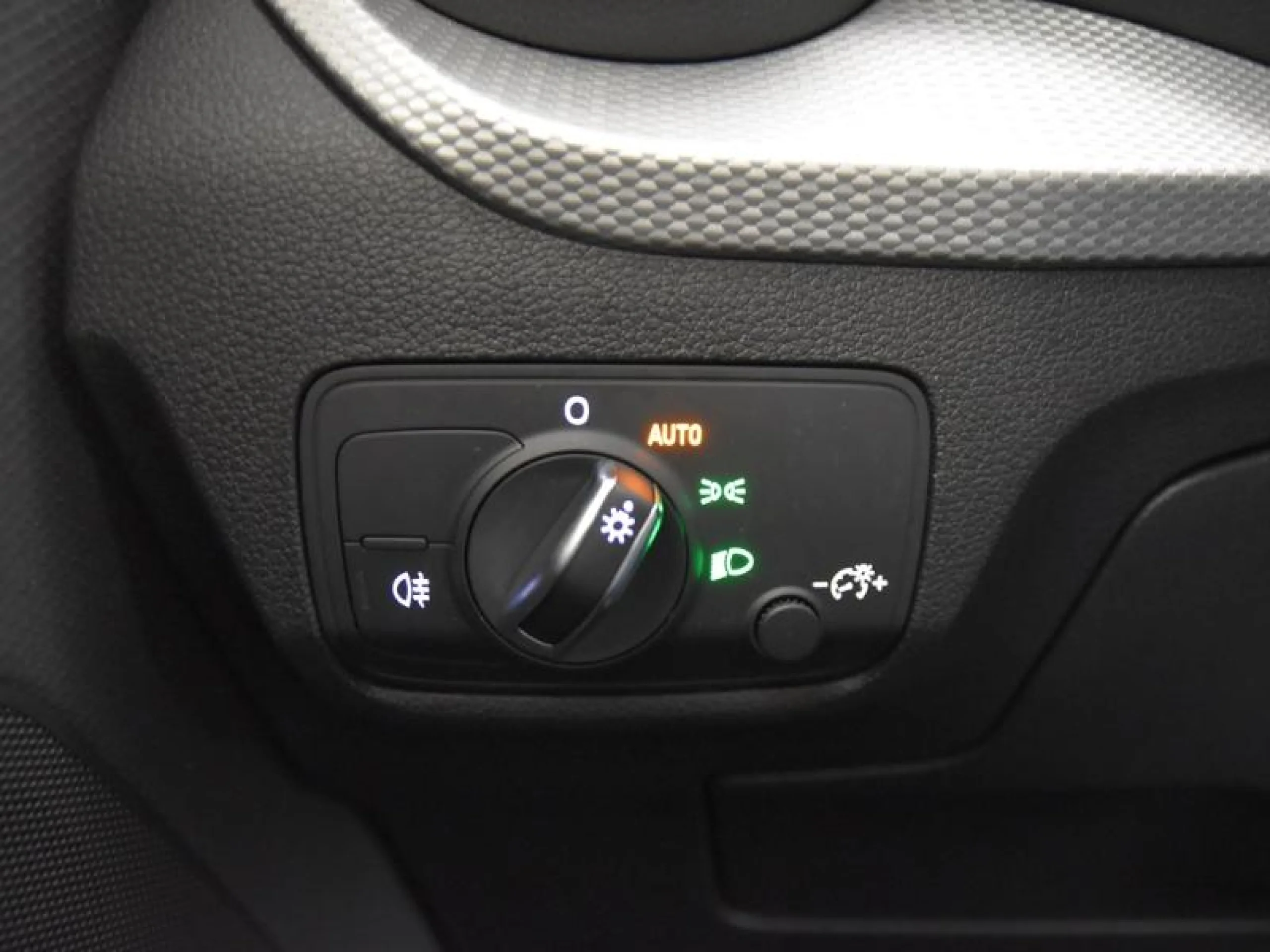 AUDI Q2 ADRENALIN 30 TDI 85KW (116CV) - Foto 19