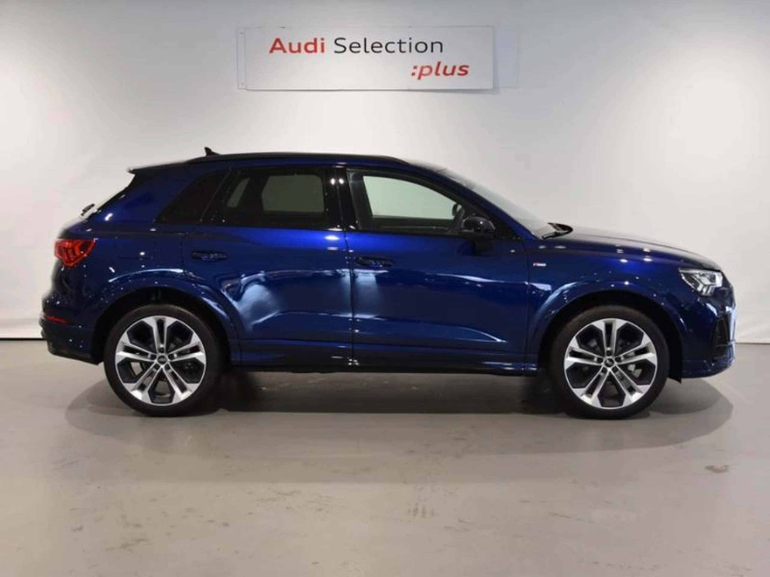 AUDI Q3 BLACK LINE 35 TDI 110KW (150CV) S TRONIC - Foto 3