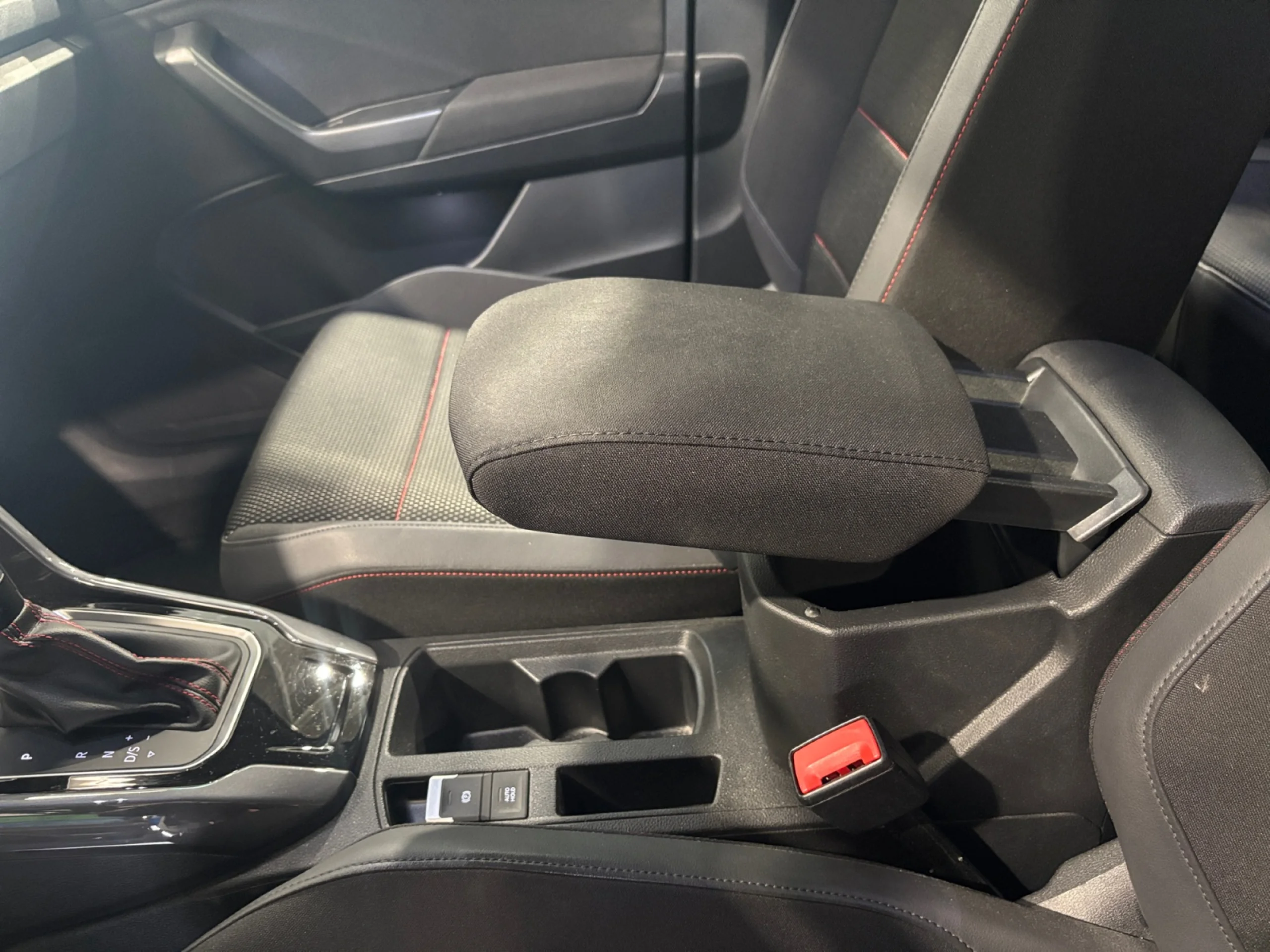 VOLKSWAGEN T ROC SPORT 1.5 TSI 110KW (150CV) DSG - Foto 8