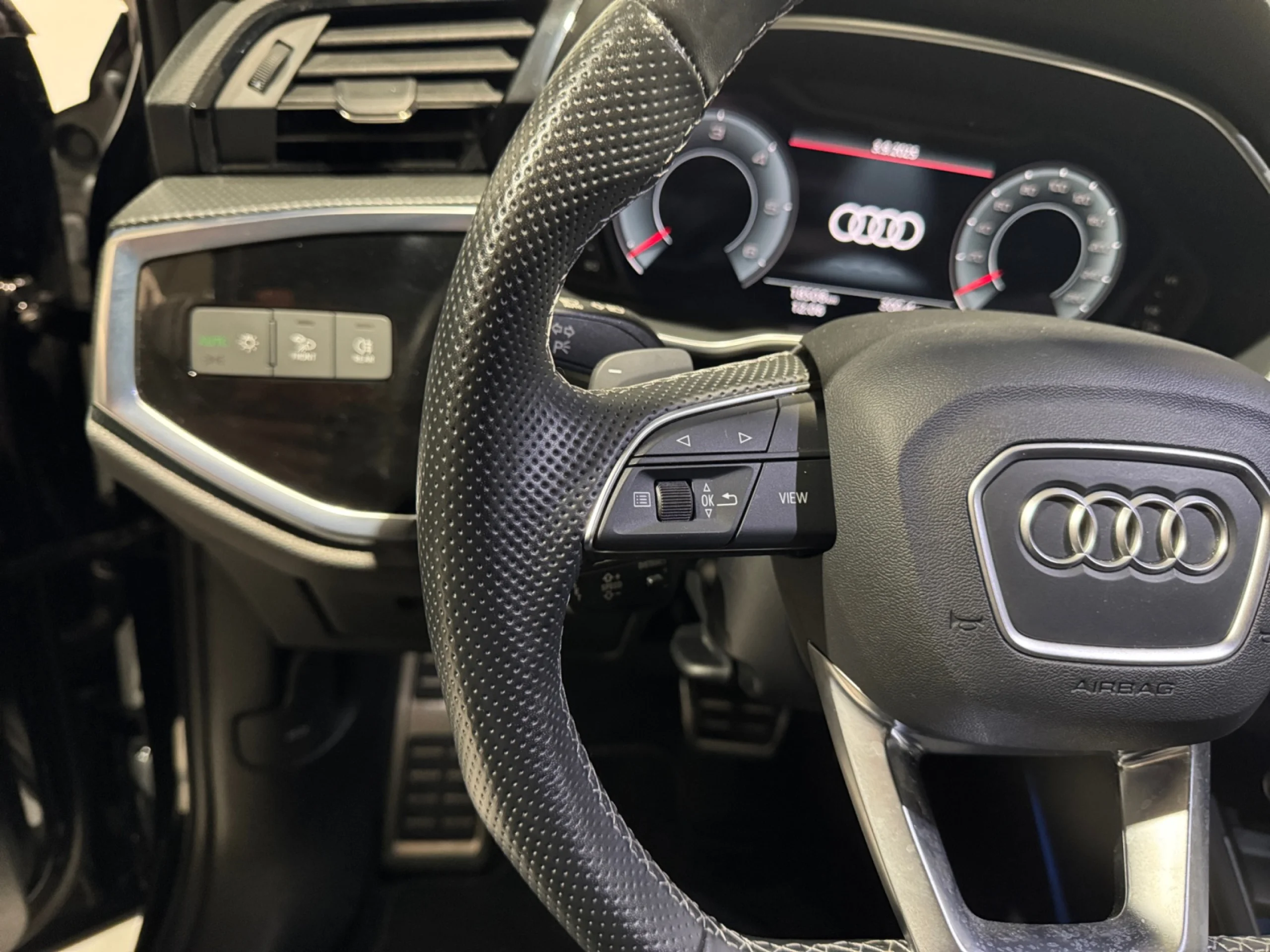 AUDI Q3 BLACK LINE 35 TDI 110KW (150CV) S TRONIC - Foto 14