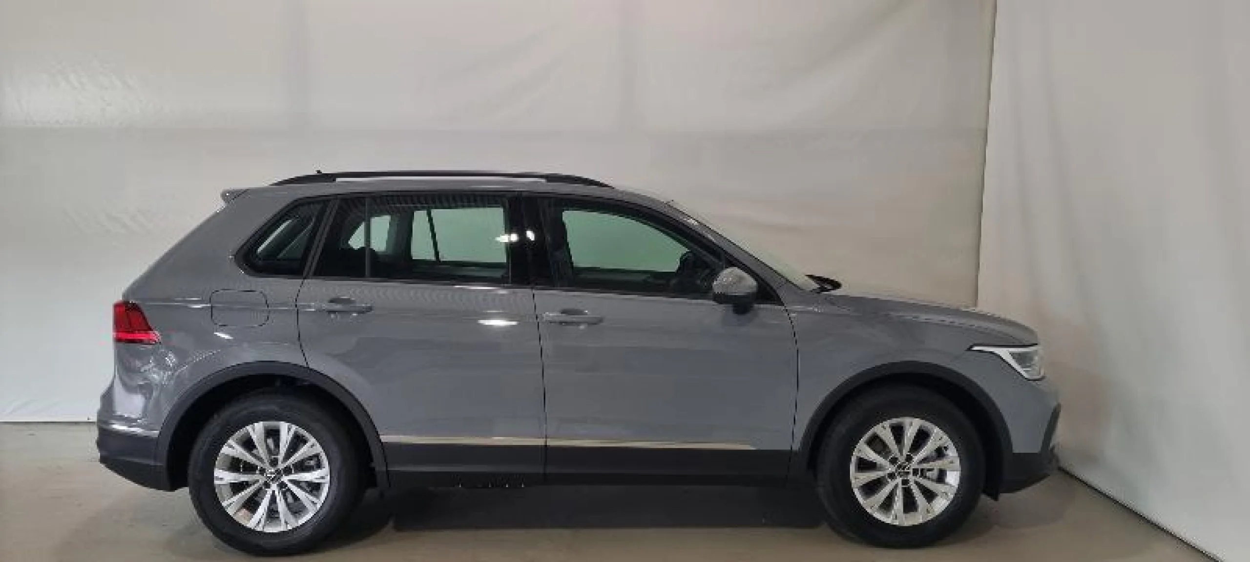 VOLKSWAGEN TIGUAN TIGUAN 1.5 TSI 96 KW (130 CV)  6 VEL. - Foto 3