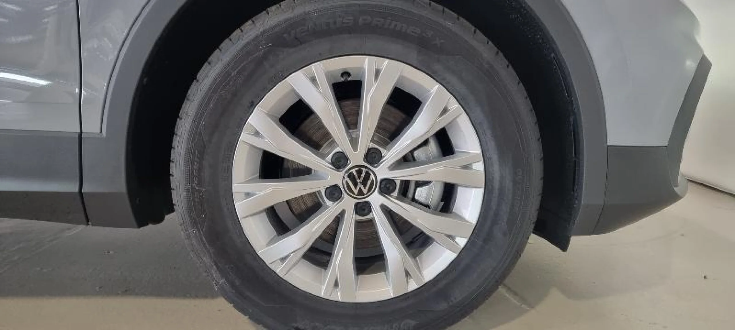 VOLKSWAGEN TIGUAN TIGUAN 1.5 TSI 96 KW (130 CV)  6 VEL. - Foto 8