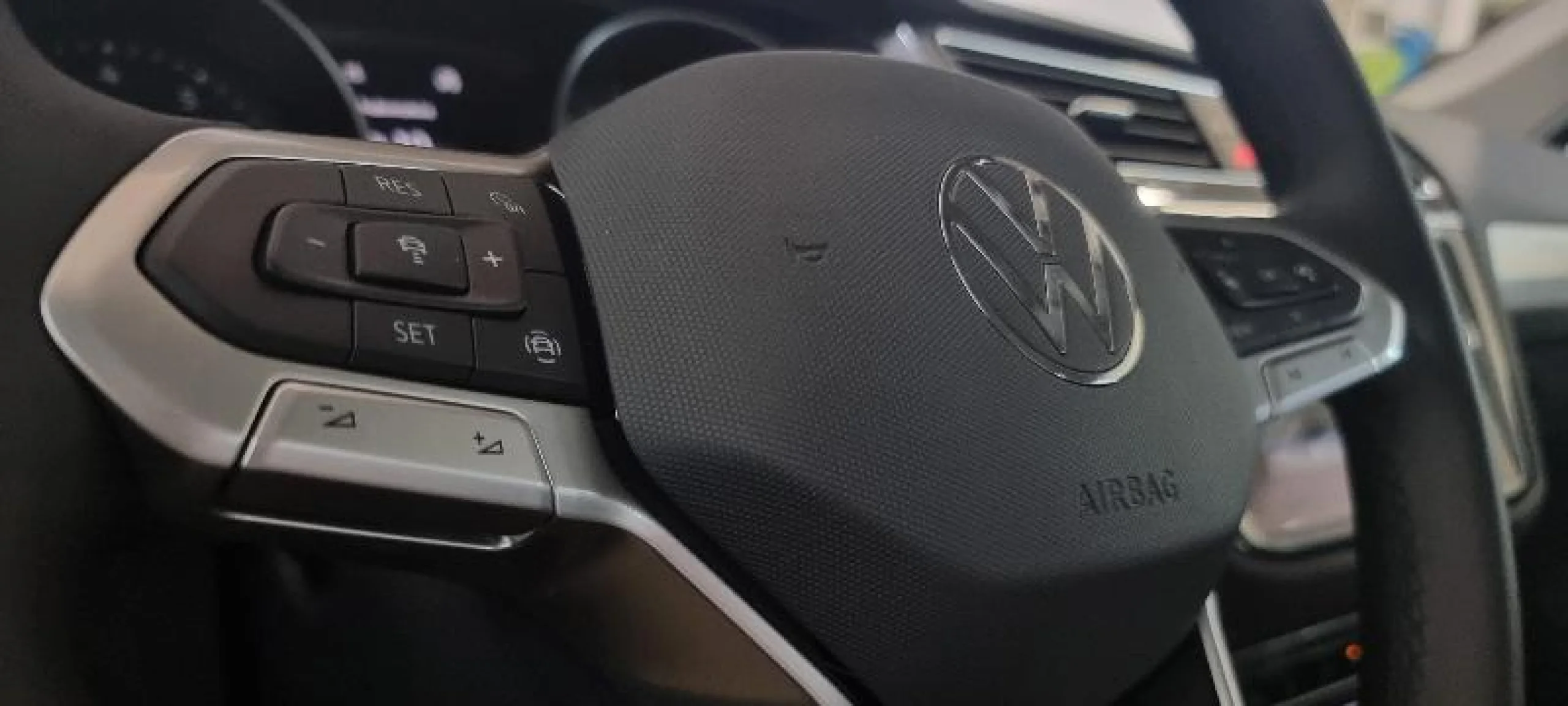 VOLKSWAGEN TIGUAN TIGUAN 1.5 TSI 96 KW (130 CV)  6 VEL. - Foto 9