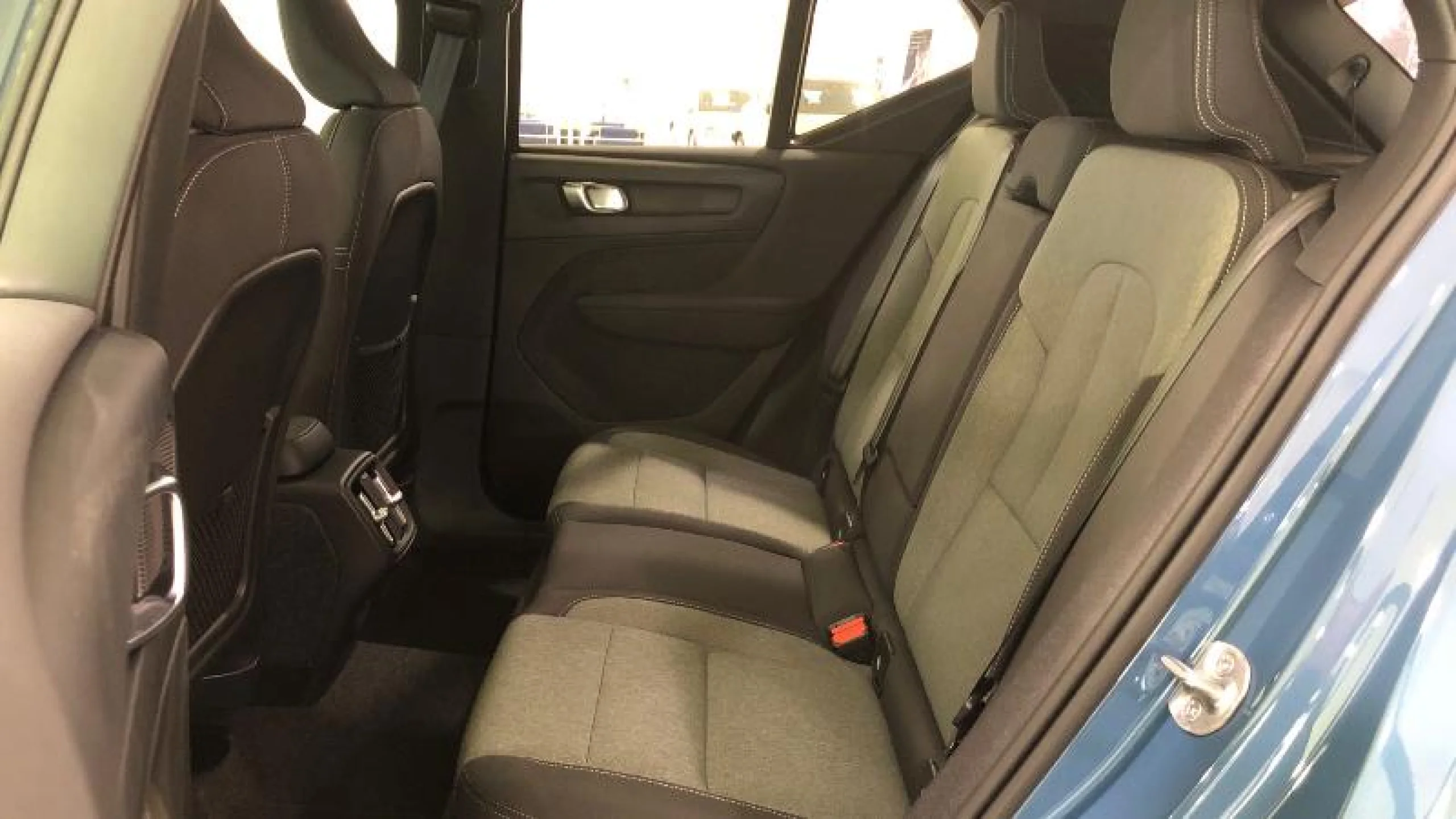 VOLVO XC40 2.0 B3 G CORE AUTO - Foto 11