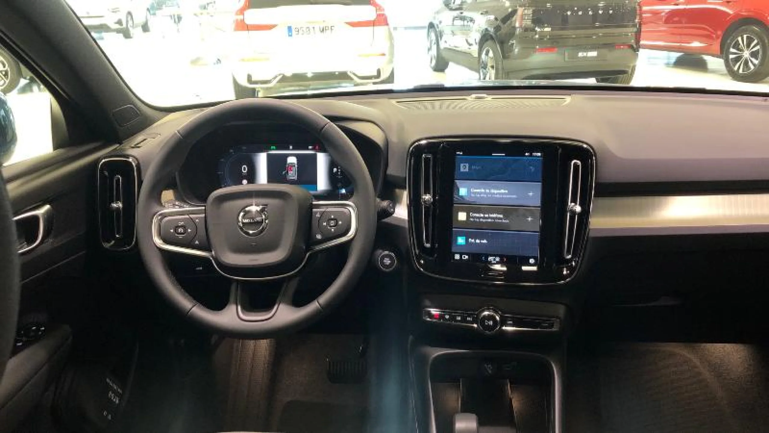 VOLVO XC40 2.0 B3 G CORE AUTO - Foto 13