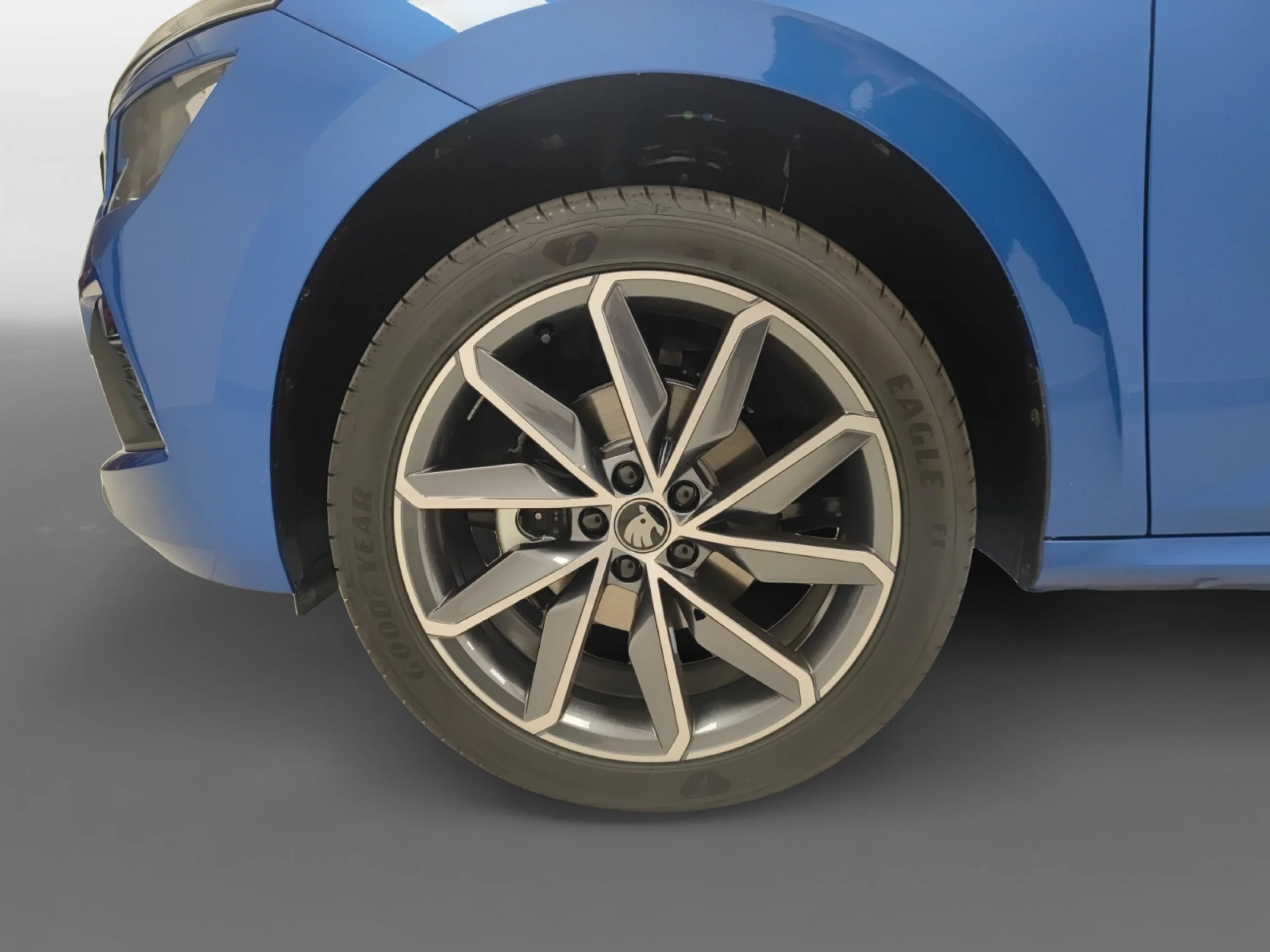 SKODA KAMIQ 1.0 TSI 85KW (115CV) SPORT - Foto 8