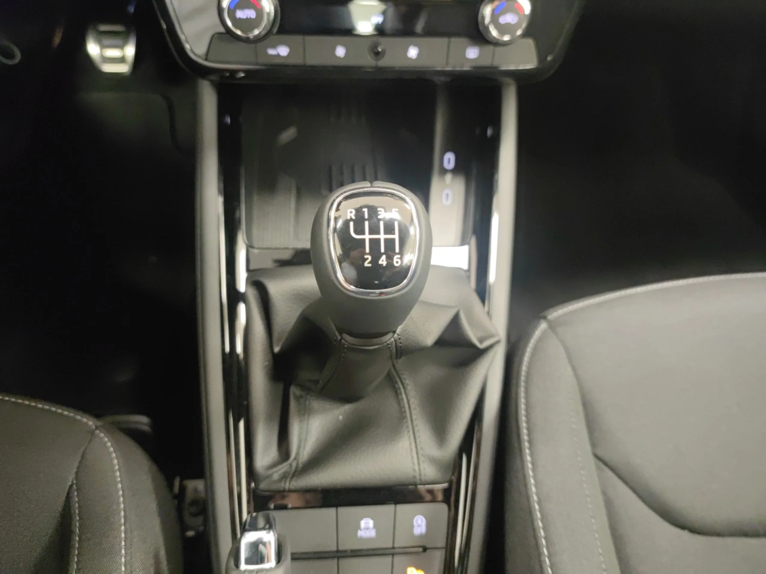 SKODA KAMIQ 1.0 TSI 85KW (115CV) SPORT - Foto 15