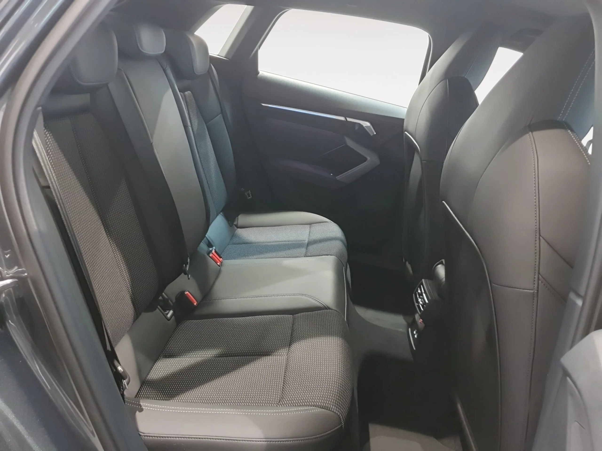 AUDI A3 SPORTBACK GENUINE 40 TFSI E 150KW S TRON - Foto 8