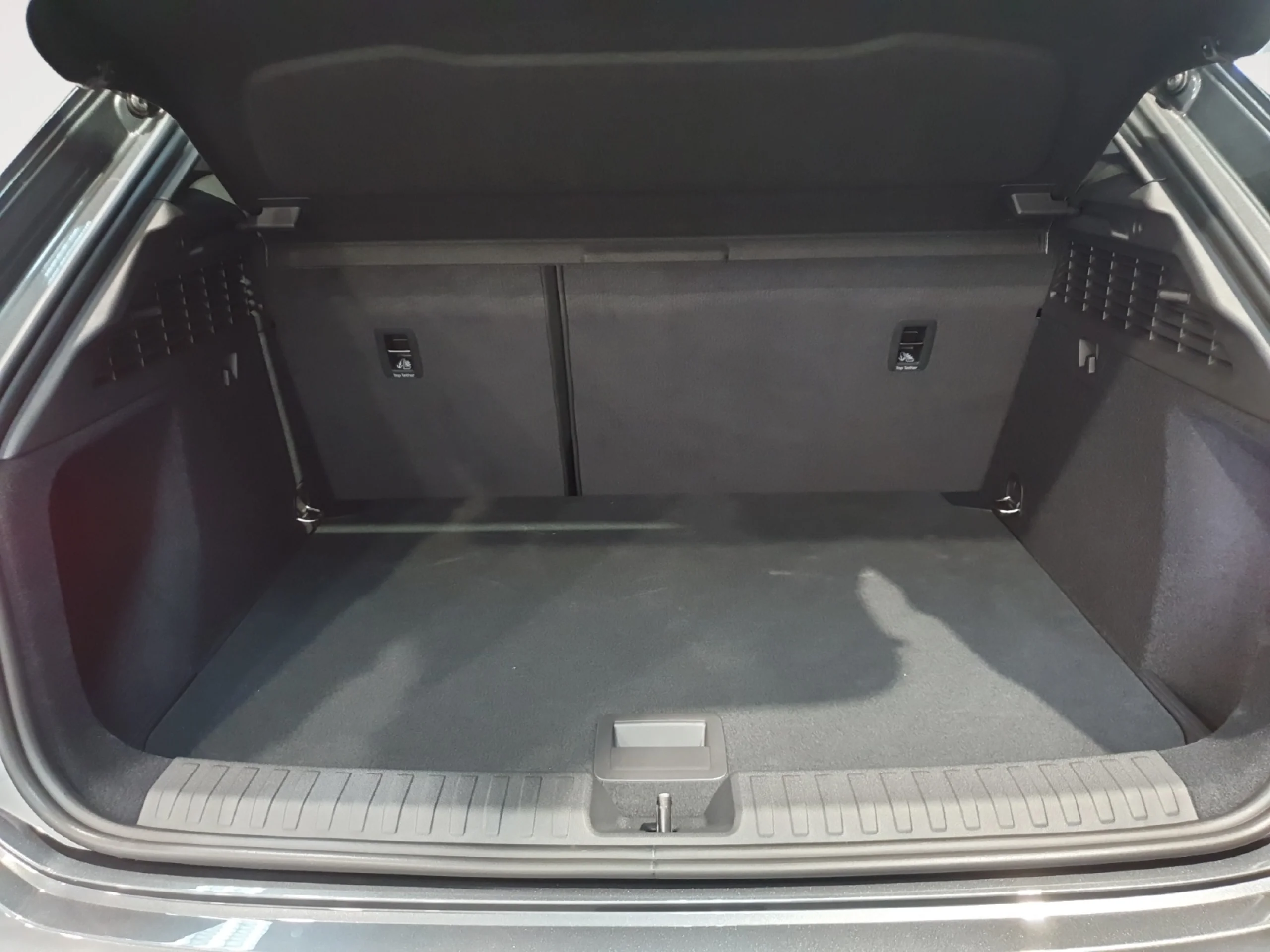 AUDI A3 SPORTBACK GENUINE 40 TFSI E 150KW S TRON - Foto 9